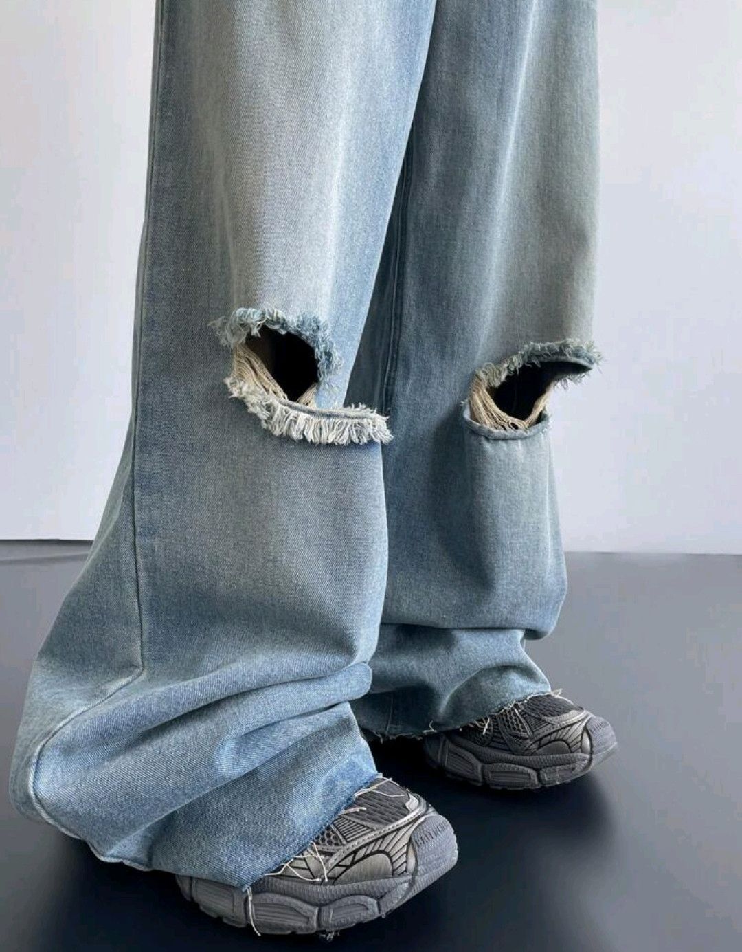 Japanese Brand × Vintage Y2K Vintage Distressed Washed Loose Baggy Straight-Leg Jeans Size US 37 - 6 Thumbnail