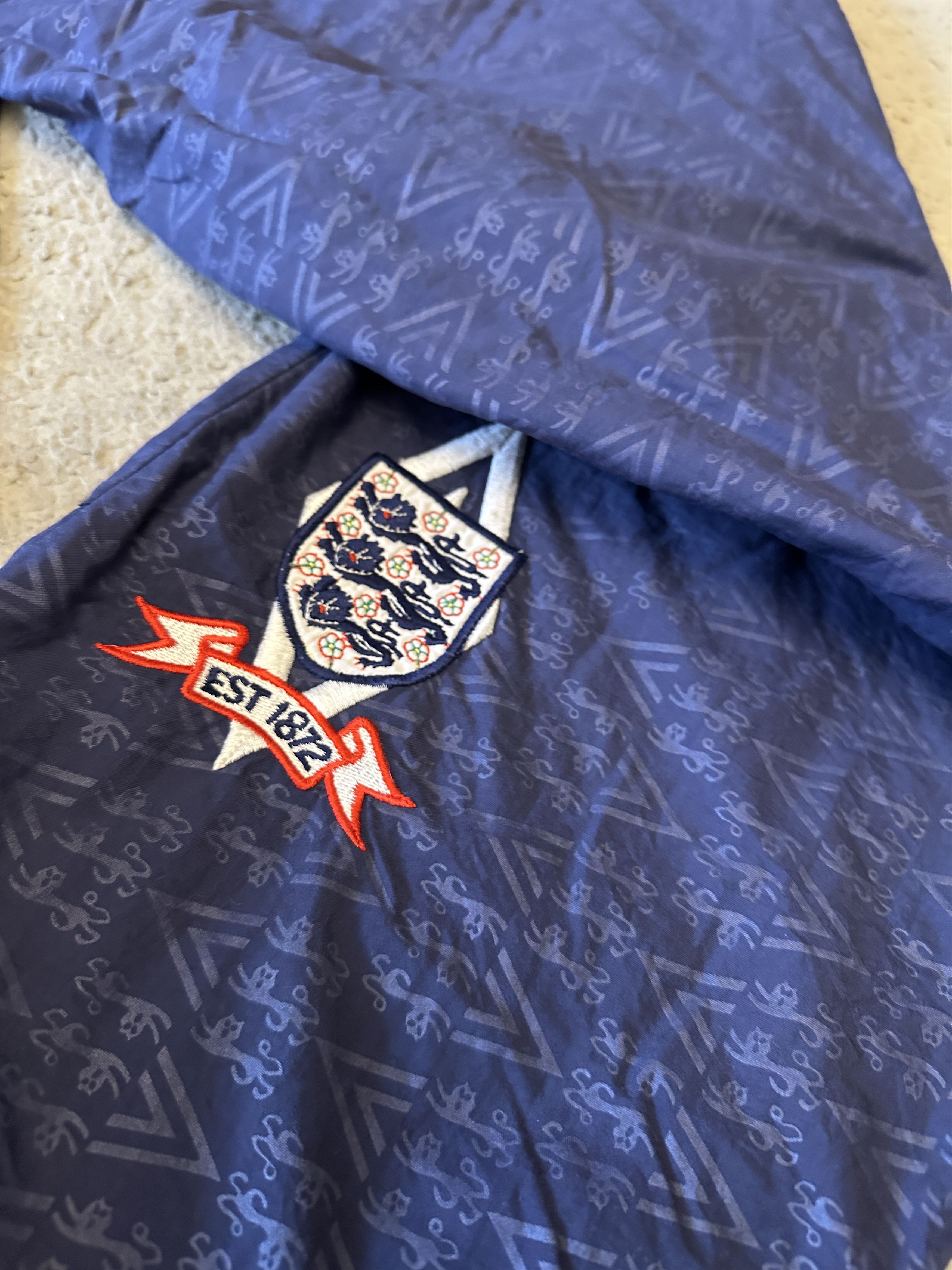 Umbro Umbro International 1992 vintage England big logo tracksuit Size US XL / EU 56 / 4 - 9 Thumbnail