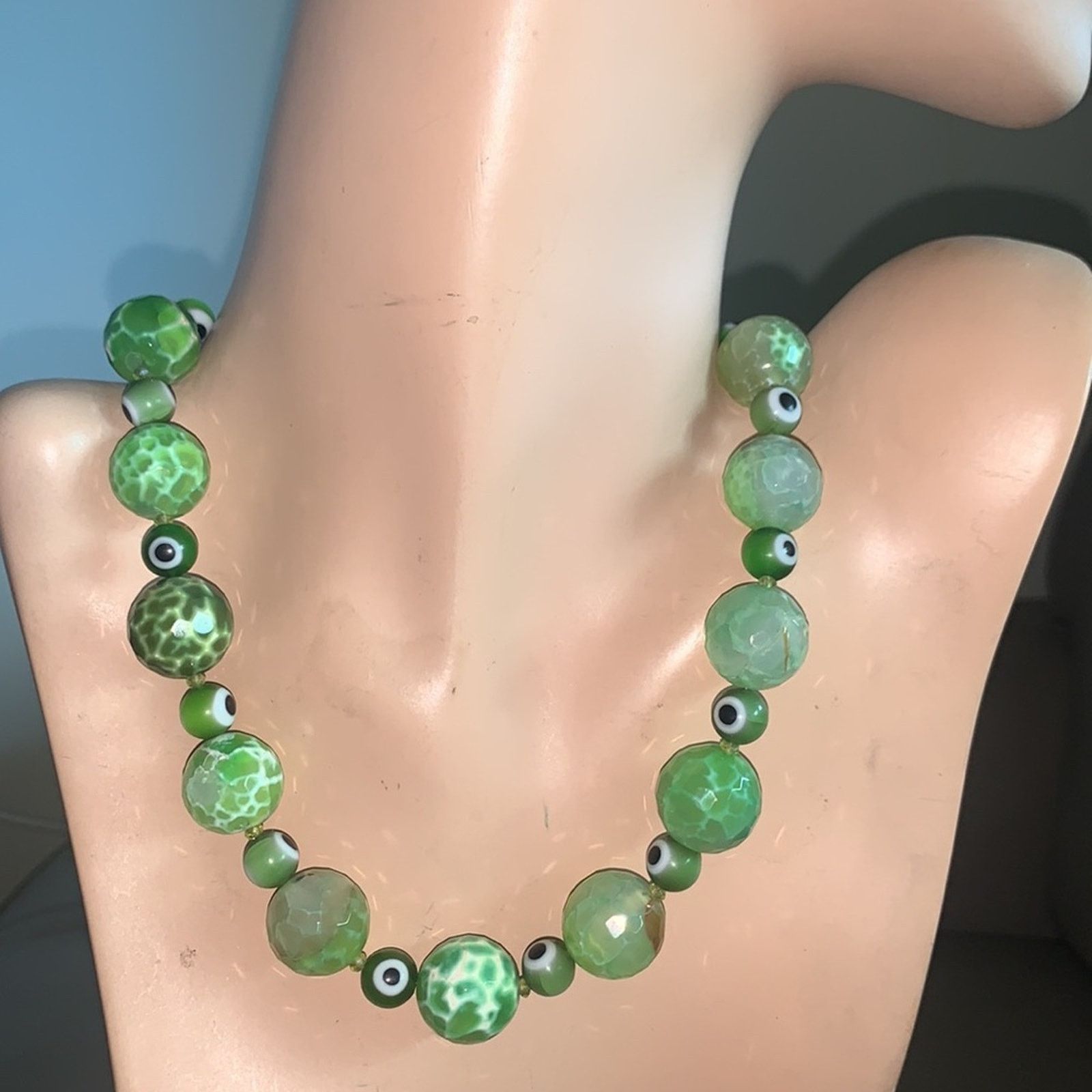 Vintage Green evil eye beads and textured stones necklace Size ONE SIZE - 4 Thumbnail