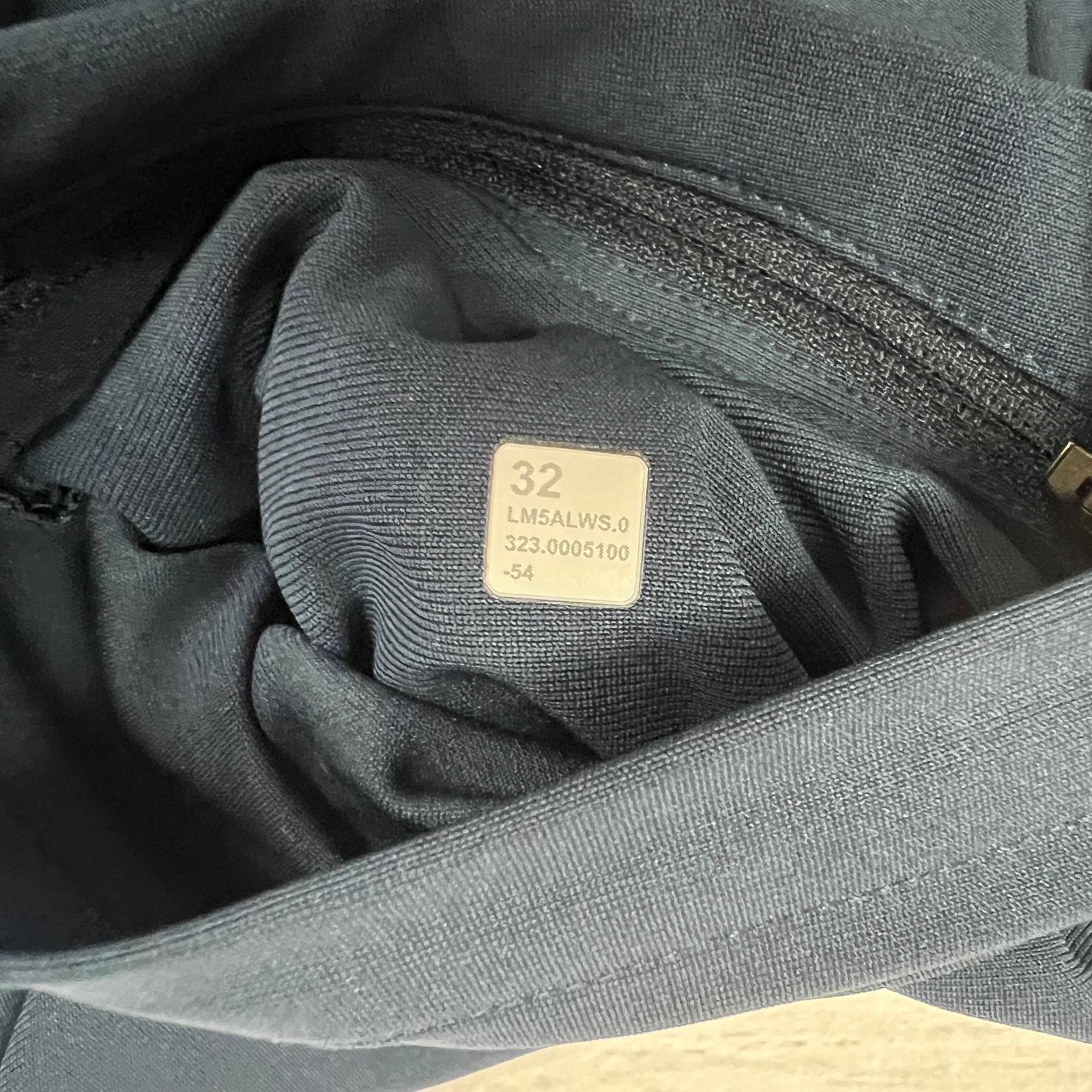 Lululemon Lululemon ABC Slim Chino Navy Square Dot 32x29 Size US 32 / EU 48 - 3 Thumbnail
