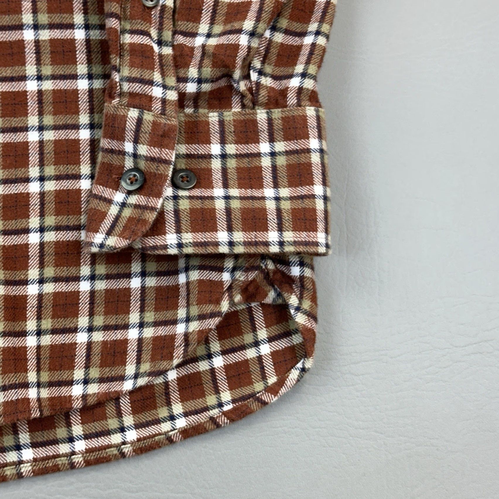 Vintage Fish Hippie Shirt Mens Large Brown Plaid Flannel Long Sleeve Button Down Preppy Shirt Mens Large Brown Plaid Flannel Long Sleeve Button-Down Size US L / EU 52-54 / 3 - 4 Thumbnail