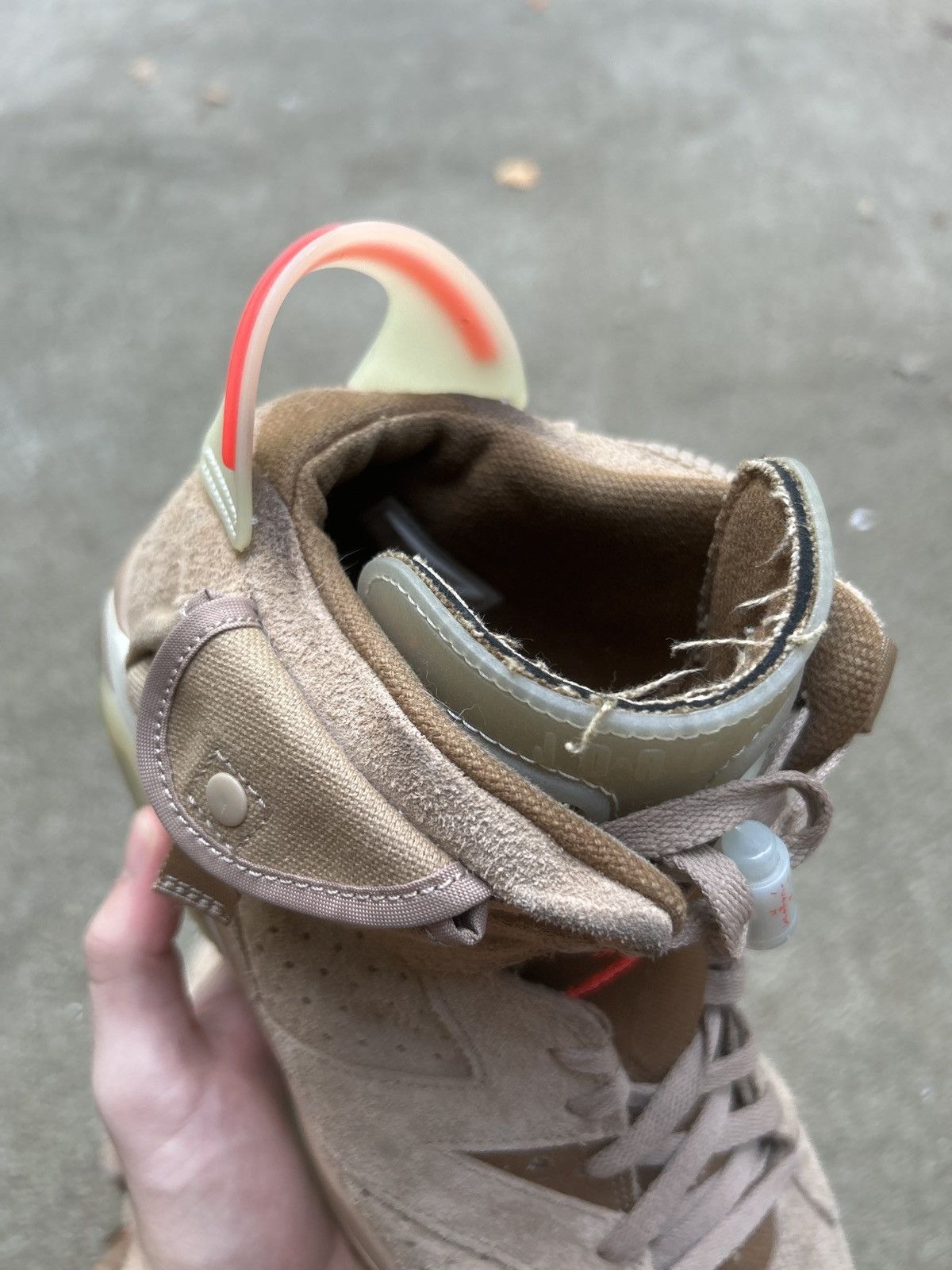 Jordan Brand × Nike × Travis Scott Jordan 6 Retro x Travis Scott Mid British Khaki - Size 9 Size US 9 / EU 42 - 14 Thumbnail