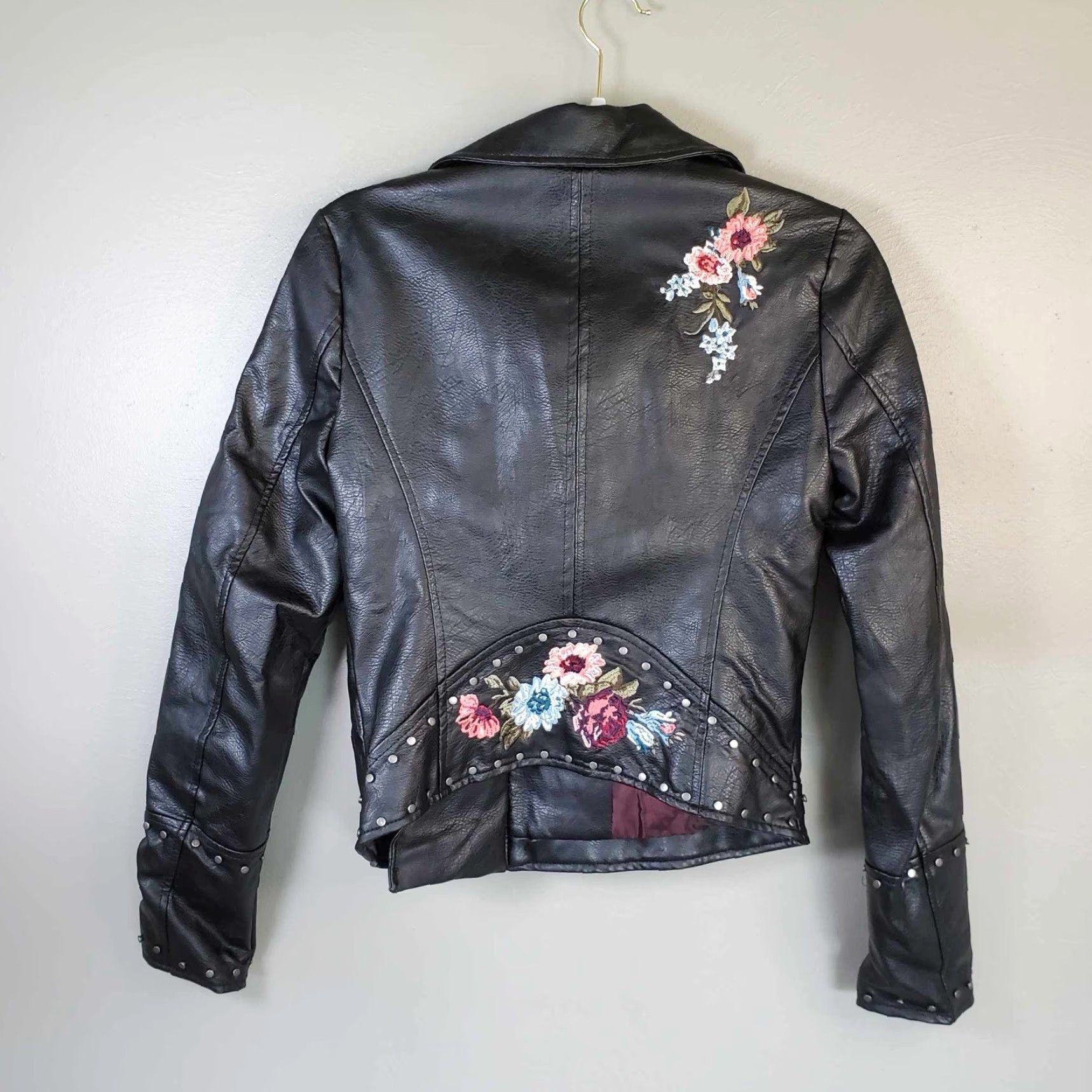 Vintage VINTAGE Aéropostale Jacket Womens Small S Embroidered Flowers Faux Leather Black Cotton Blend Size S / US 4 / IT 40 - 3 Thumbnail