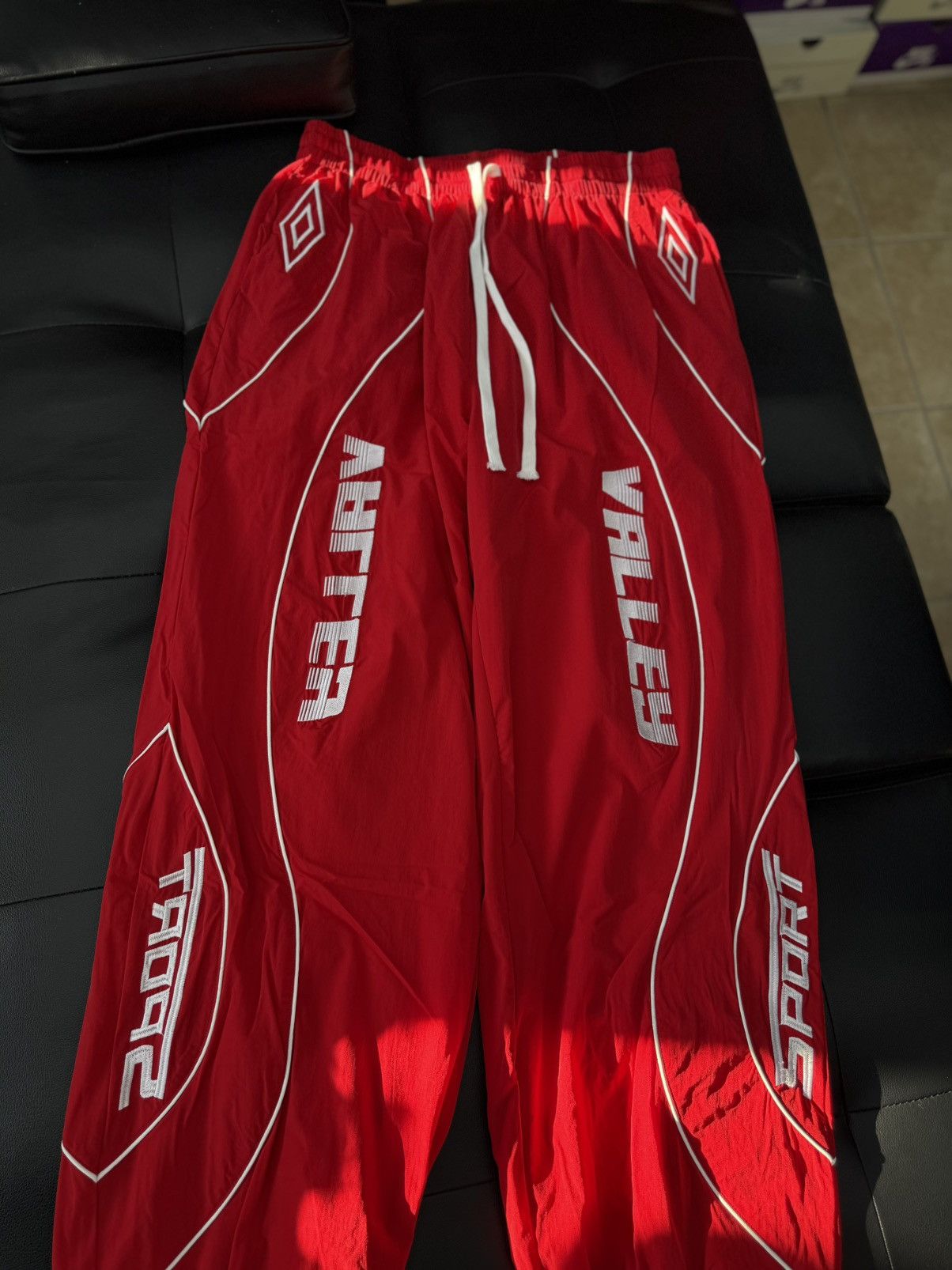 Vale Valley Red Baggy Shorts Brand New Size M (NEW) Size US 31 - 3 Thumbnail