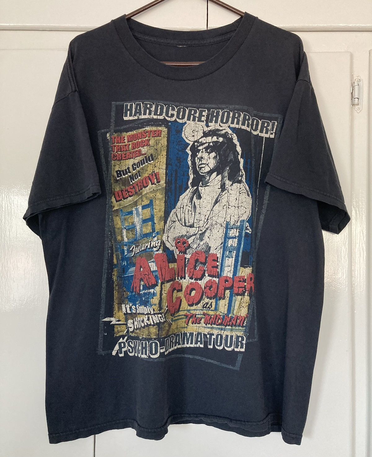 Band Tees ALICE COOPER PSYCHO DRAMA TOUR HORROR SHIRT VINTAGE Y2K ROCK Size US XL / EU 56 / 4 - 1 Thumbnail