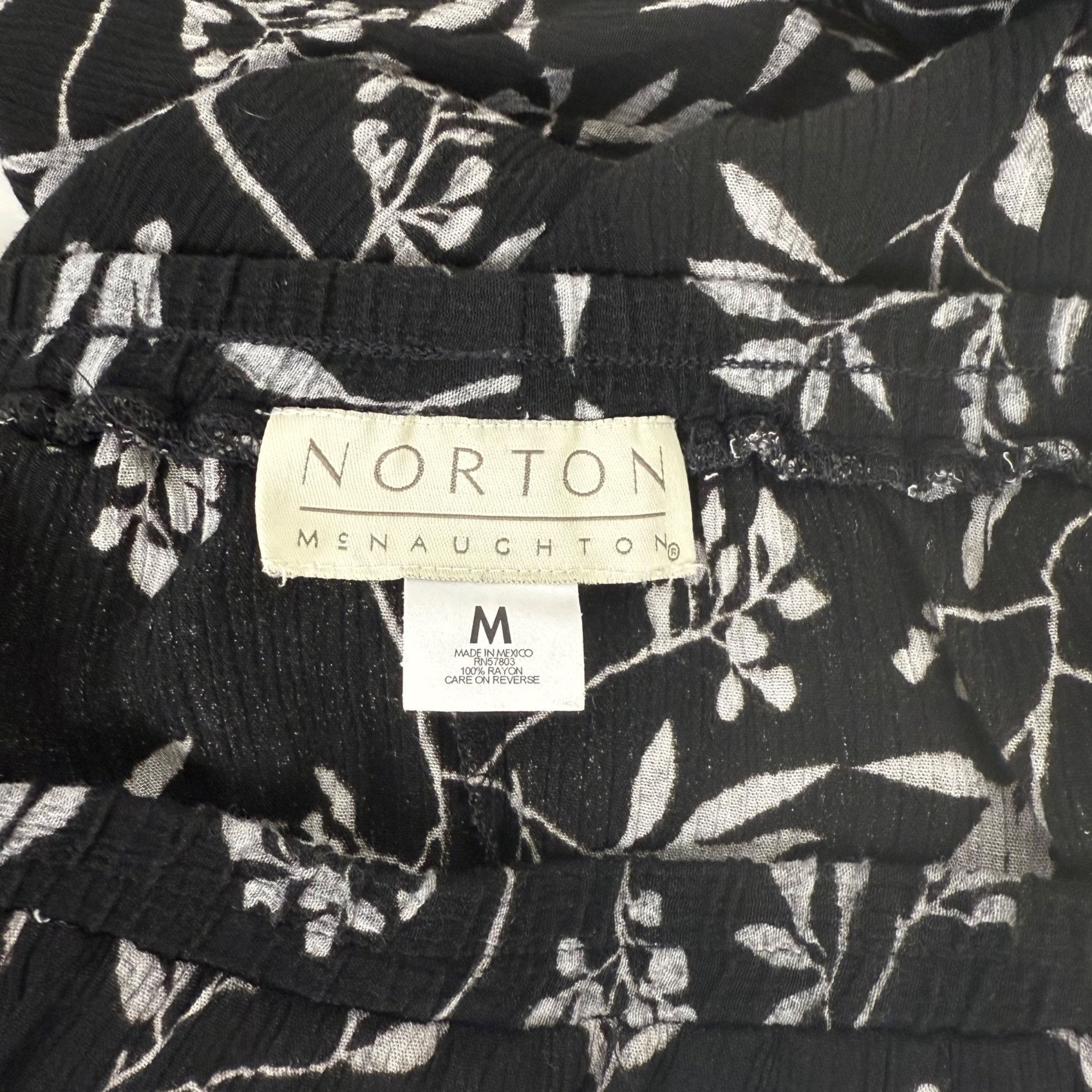Other Norton McNaughton Midi Skirt Black Floral Lightweight Elasti Size 26" / US 2 / IT 38 - 2 Thumbnail