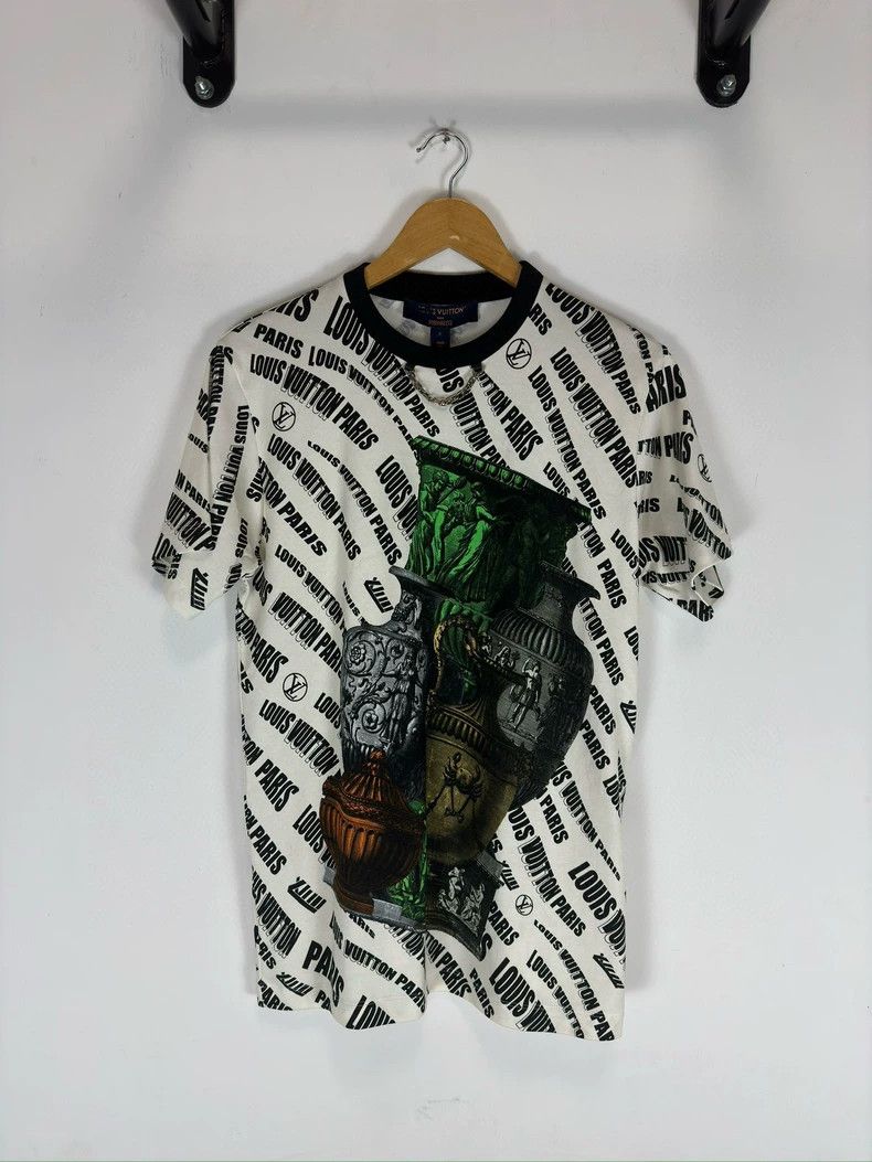 Louis Vuitton LOUIS VUITTON LV Vase Short Sleeve Size US S / EU 44-46 / 1 - 1 Thumbnail