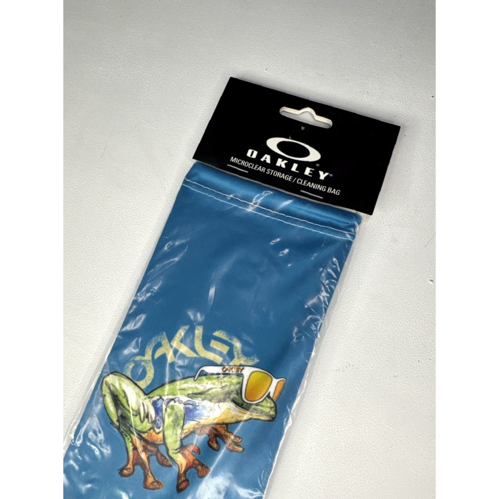 Oakley Oakley Frogskins Case Bag Sunglasses Case Rock The Frogskin Pacific Blue Microfiber New Men Blue Size ONE SIZE - 3 Thumbnail