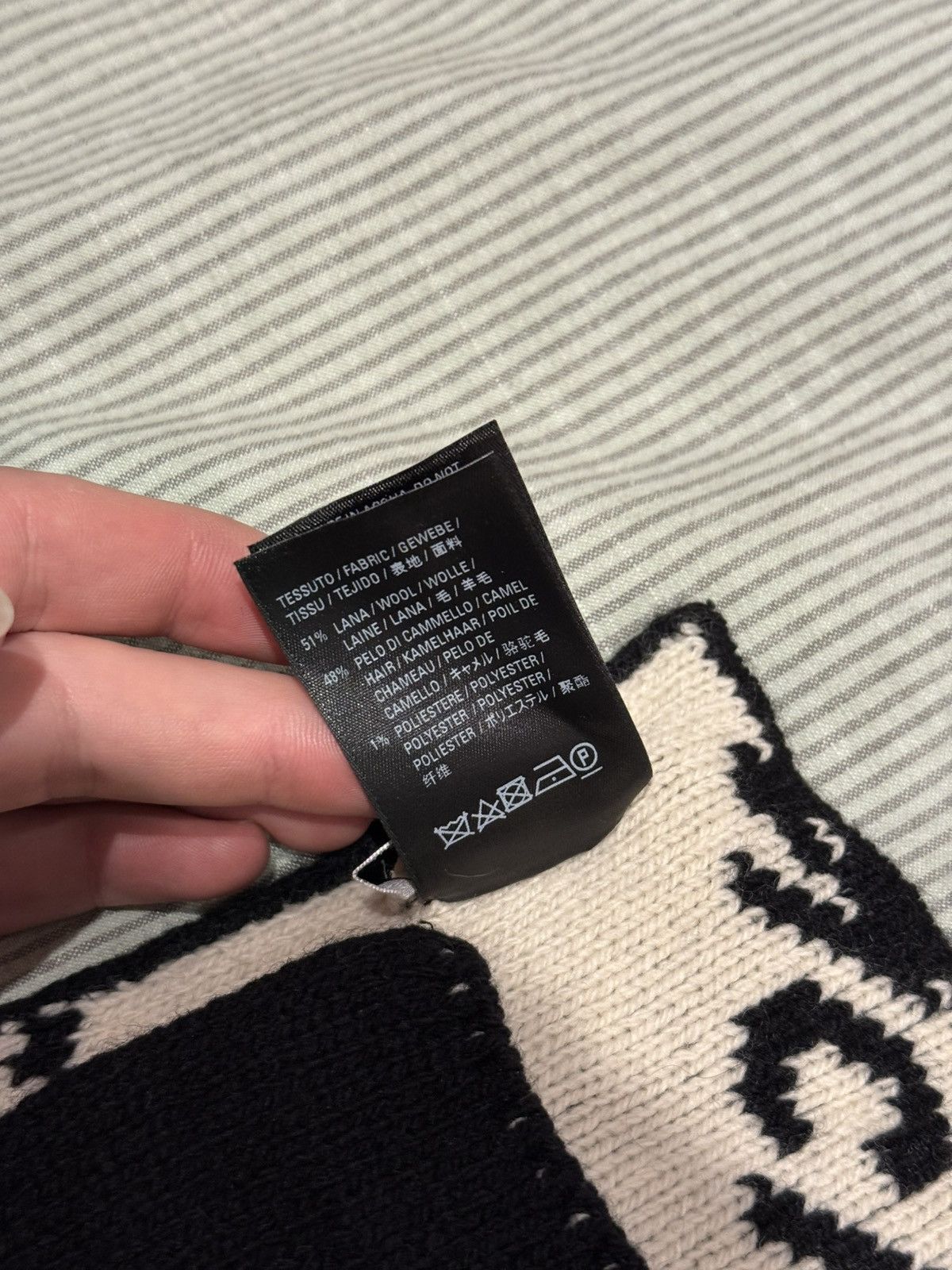 Balenciaga Virgin Wool All-Over Logo Scarf Size ONE SIZE - 4 Thumbnail