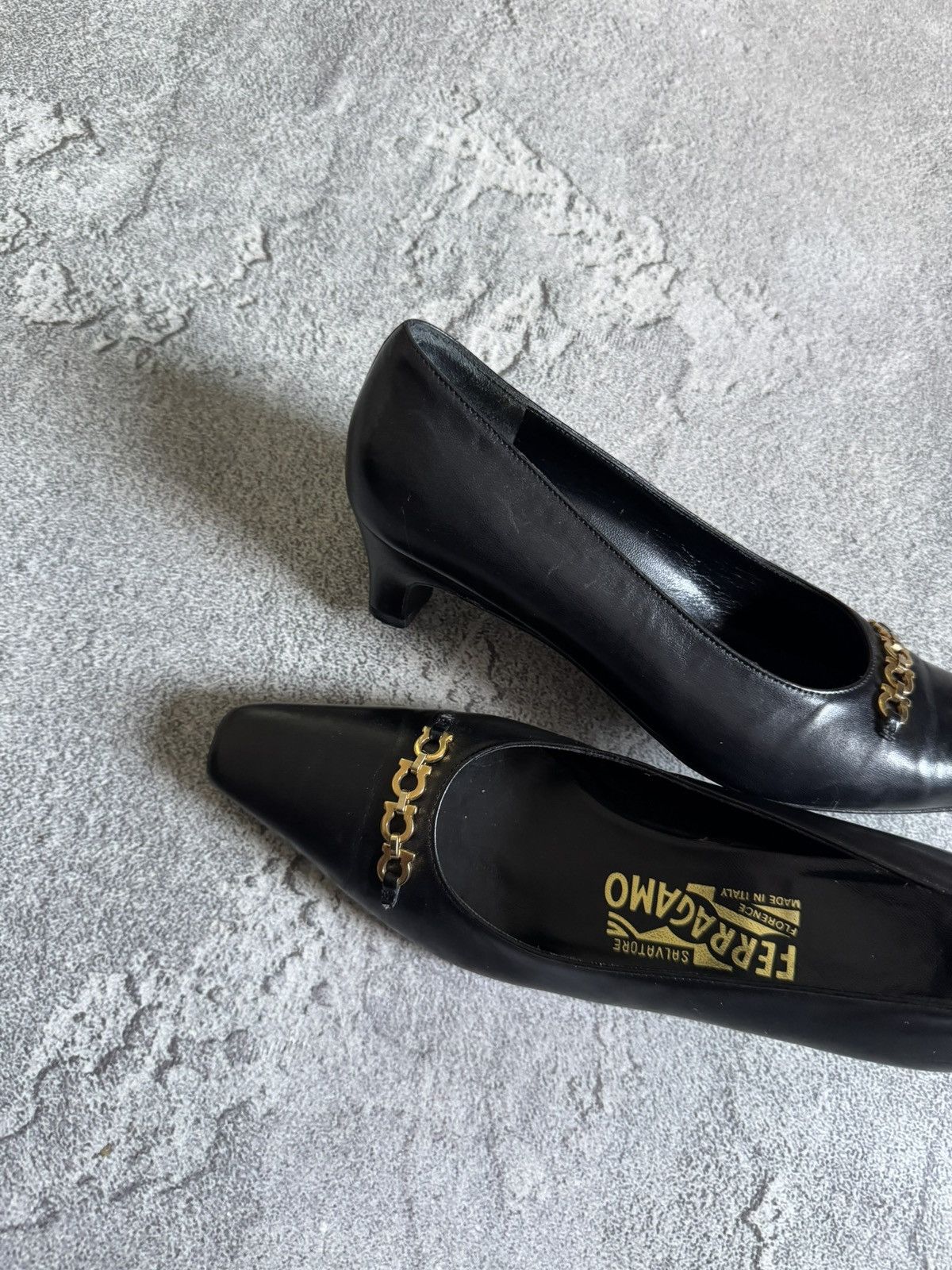 Salvatore Ferragamo Salvatore Ferragamo black leather short heels 👠 gold detail Size US 6 / IT 36 - 2 Thumbnail