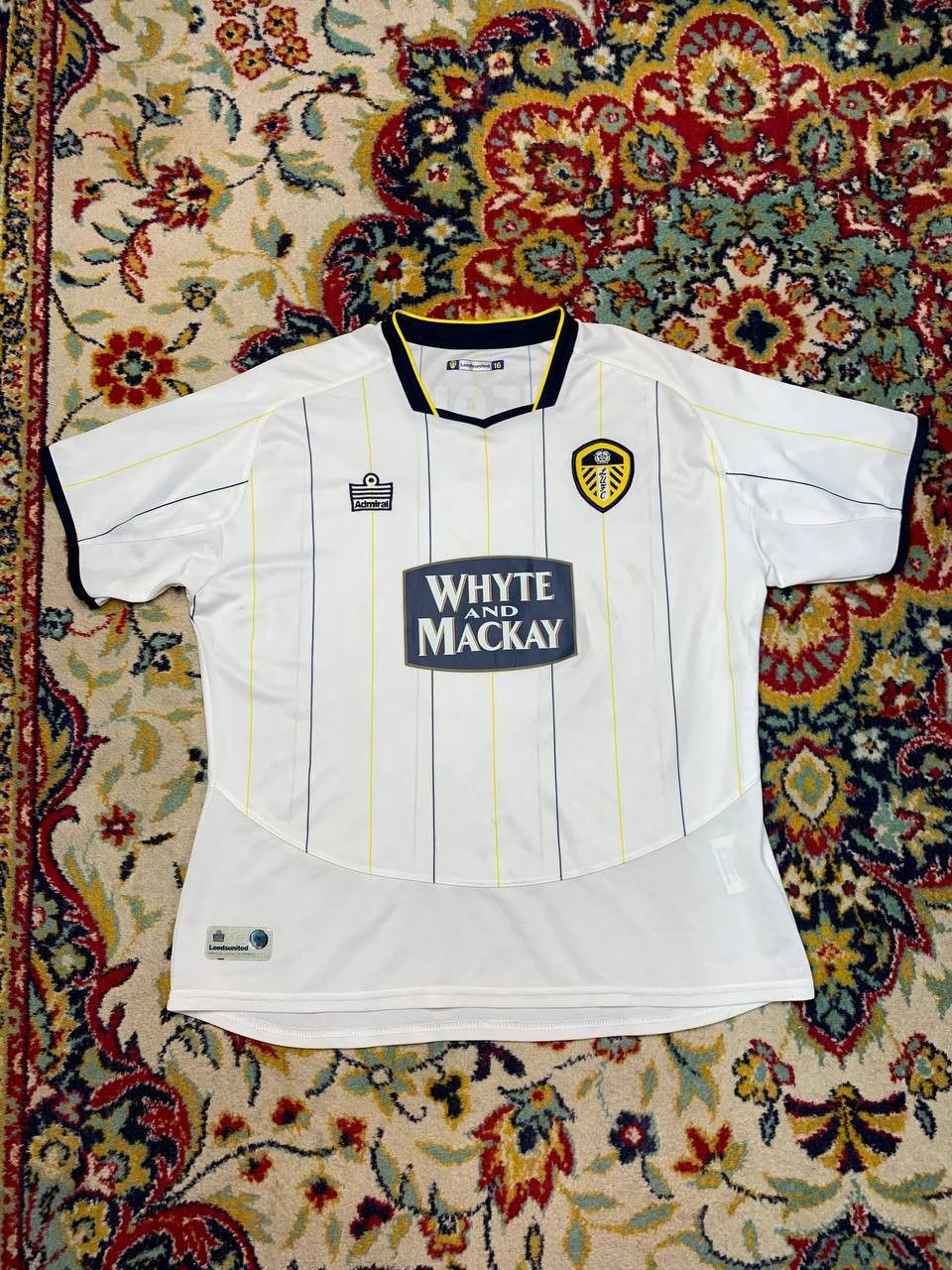 Vintage Vintage Leeds United Home Shirt 2005 BOYS player HEALY Size US L / EU 52-54 / 3 - 1 Thumbnail