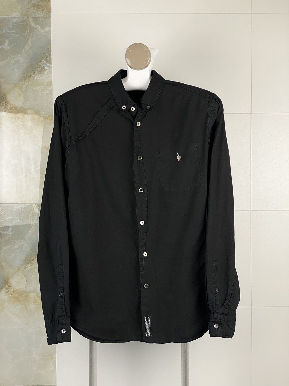 Undercover Undercover black shirt SS13 middle finger Size US S / EU 44-46 / 1 - 1 Thumbnail