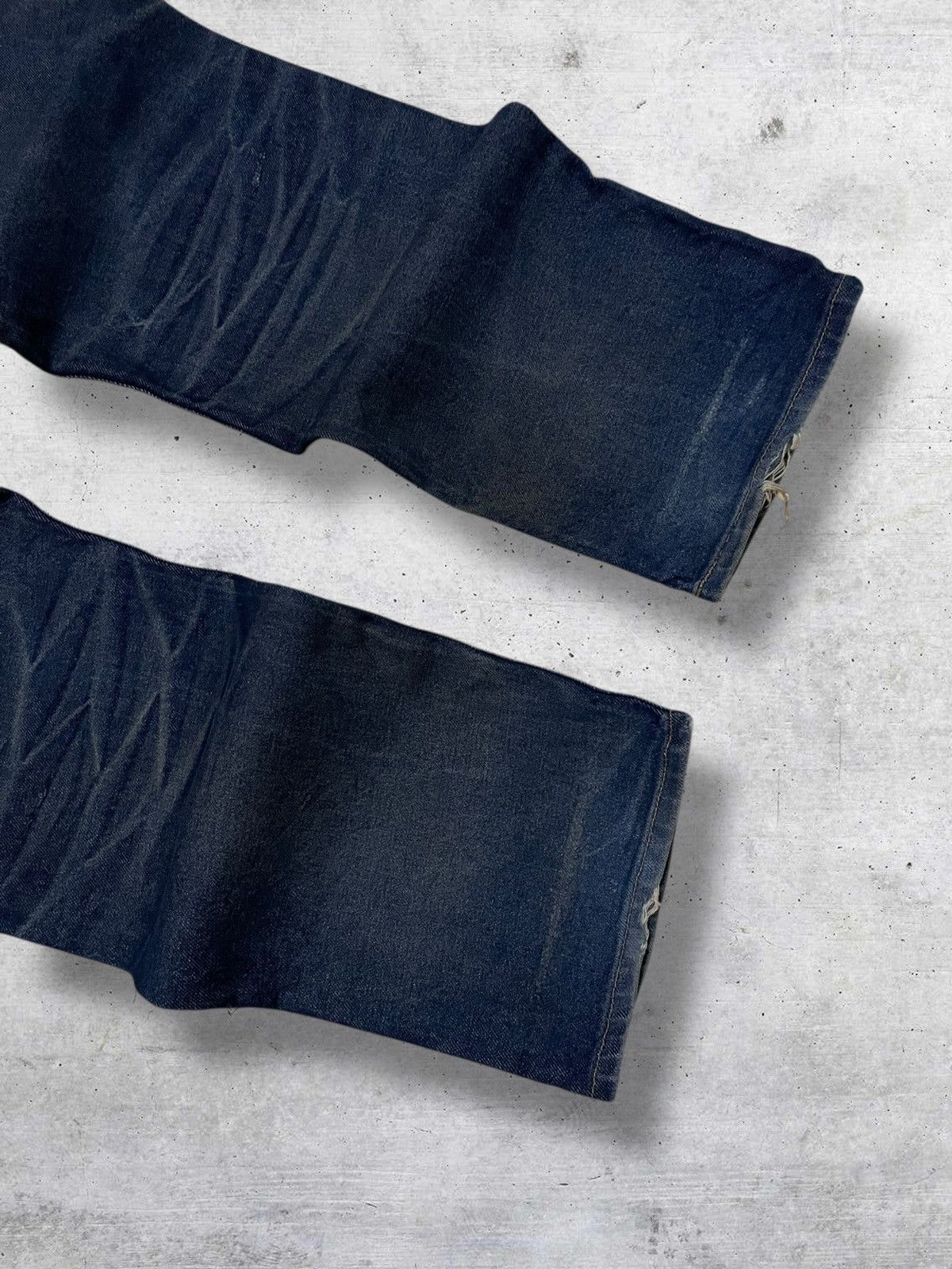 Levi's Vintage Clothing VINTAGE LEVIS 505 DESIGNER REGULAR FIT INDIGO WASHED DENIM Size US 35 - 12 Thumbnail
