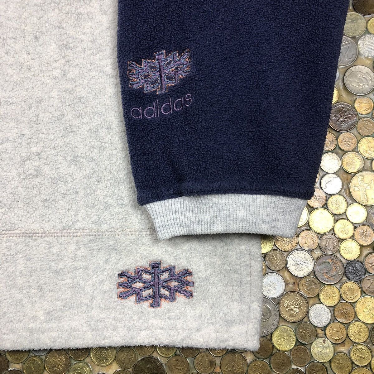 Adidas Adidas Arctic fire vintage fleece Size US M / EU 48-50 / 2 - 2 Thumbnail