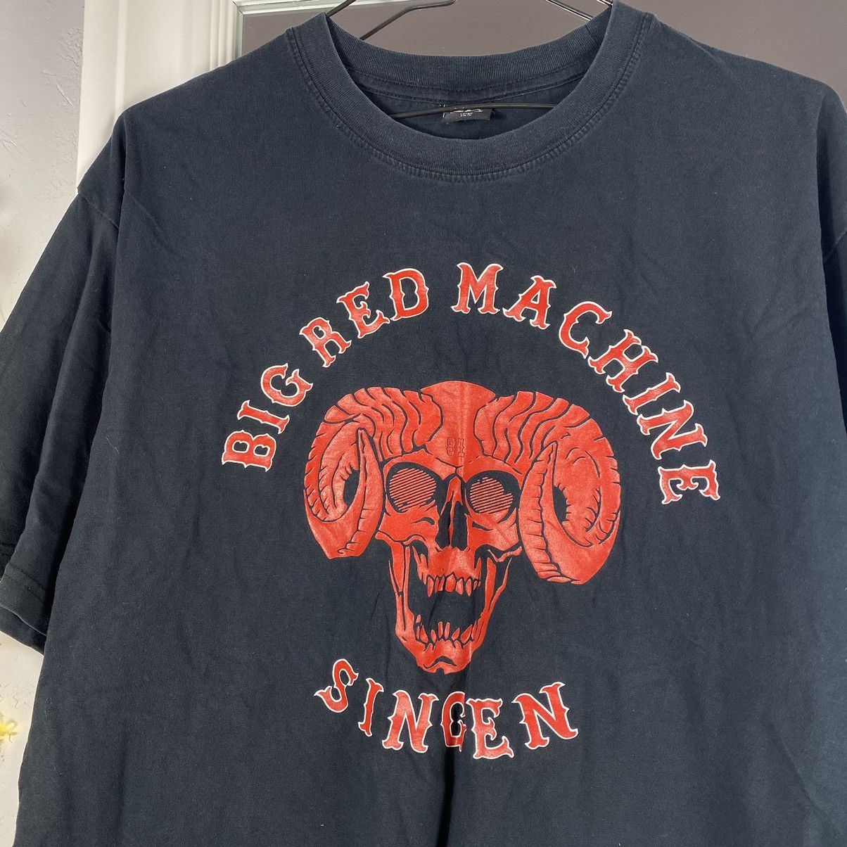 Harley Davidson × Vintage VINTAGE BIG RED MACHINE 666 BIKERS CLUB T SHIRT Size US L / EU 52-54 / 3 - 3 Thumbnail