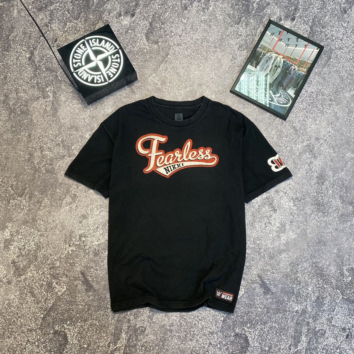 WWE Vintage Nikki Fearless WWE Big Logo Fight tee Size US XL / EU 56 / 4 - 1 Thumbnail