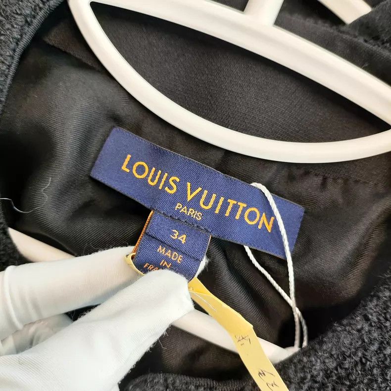 Louis Vuitton Louis Vuitton Heavy Industry Chain Tassel Jacket Size XXS / US 00 / IT 34 - 3 Thumbnail