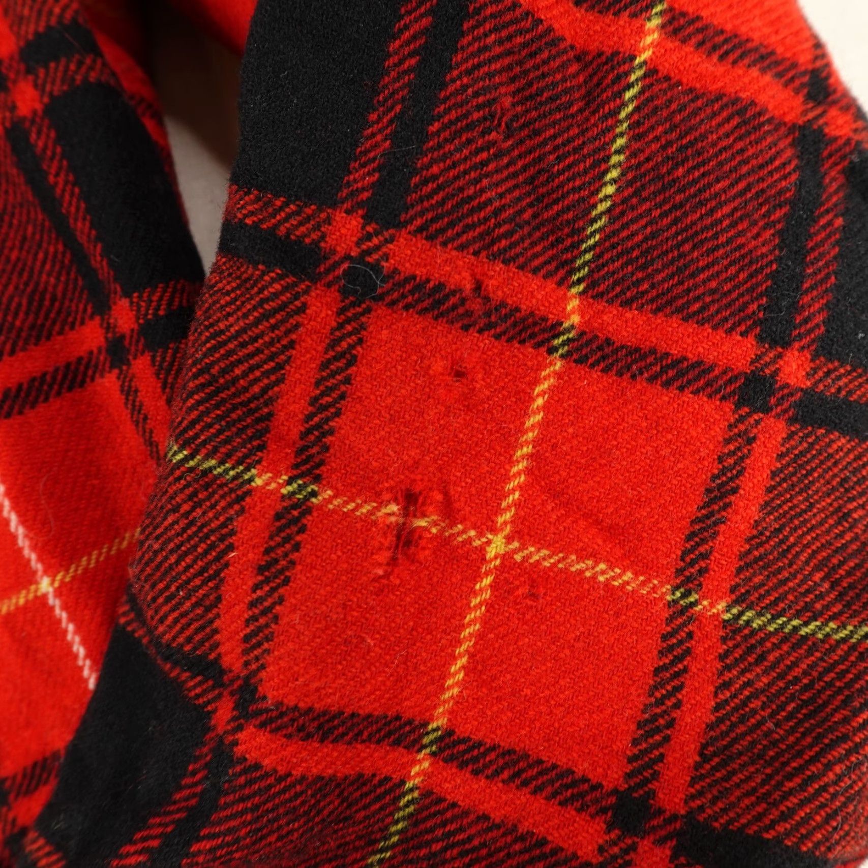 Pendleton VINTAGE Pendleton Wool Skirt Suit Women’s Size 10 Red Black Plaid 2-Piece Blazer Coat Business Casual Size 32" / US 10 / IT 46 - 3 Thumbnail