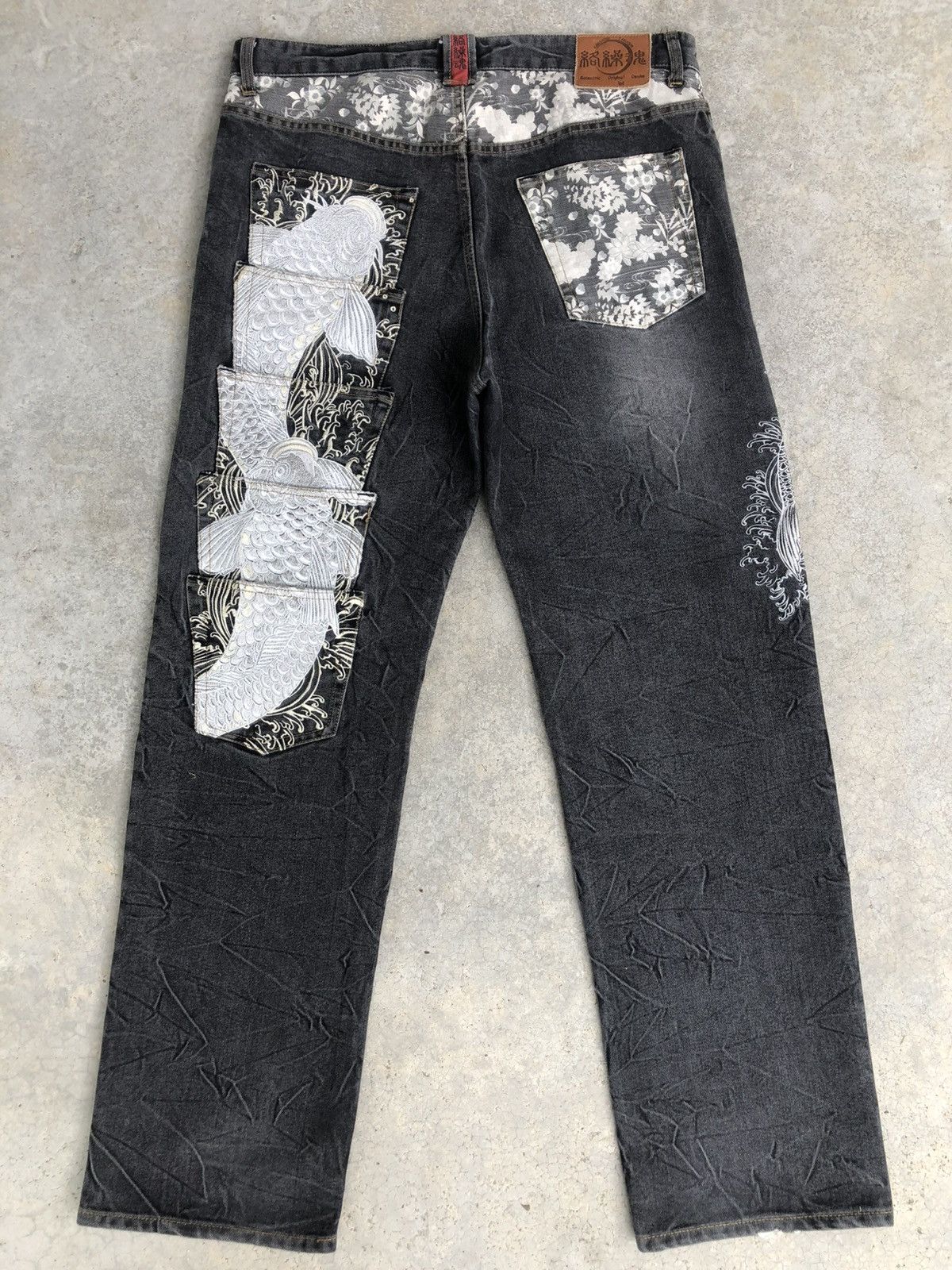 Karakuri Tamashii Karakuri Tamashii Embroidered Jeans Distressed Multipocket Size US 37 - 1 Thumbnail