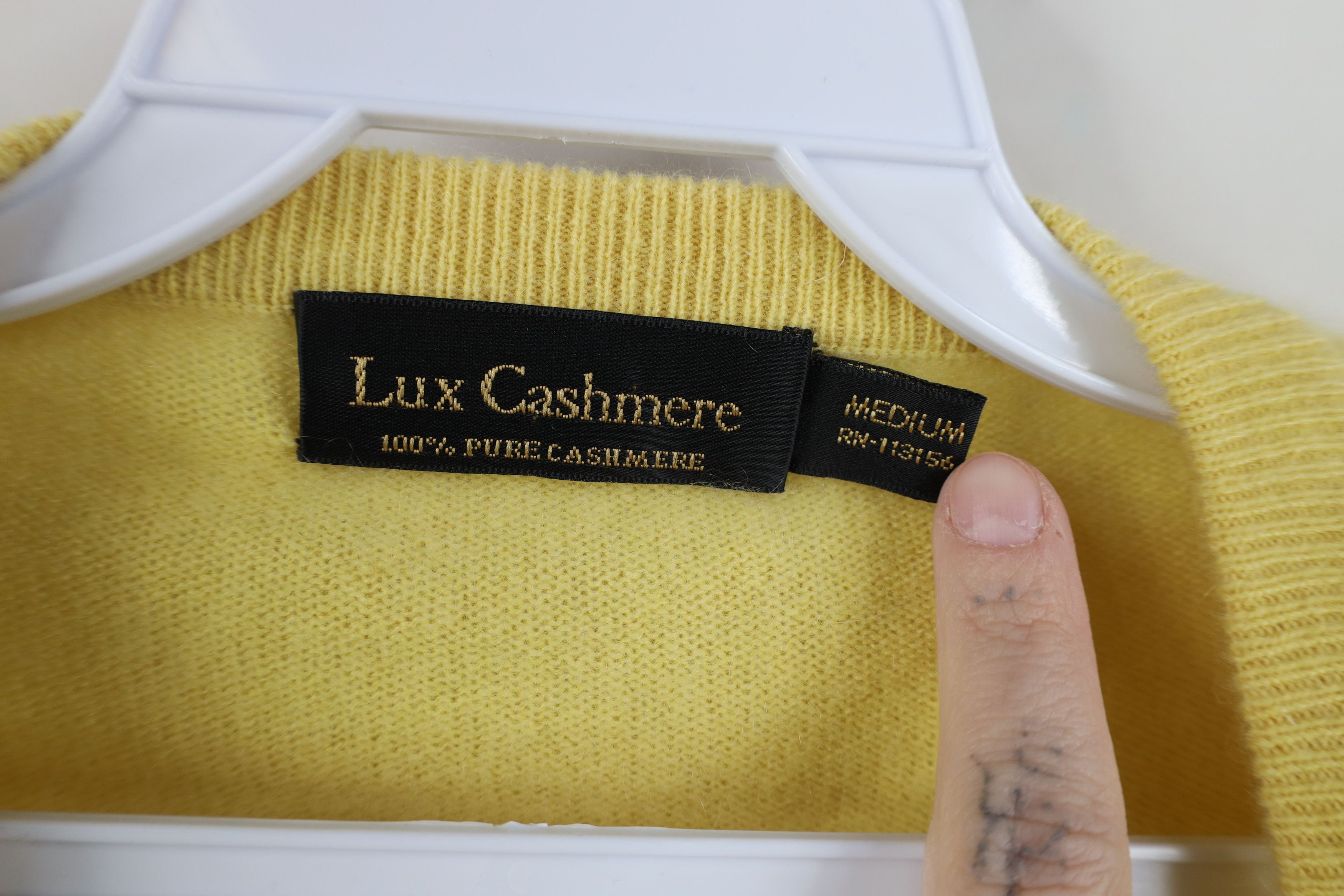 Vintage Vintage 90s Streetwear Cashmere Knit V-Neck Sweater Yellow Size US M / EU 48-50 / 2 - 4 Thumbnail