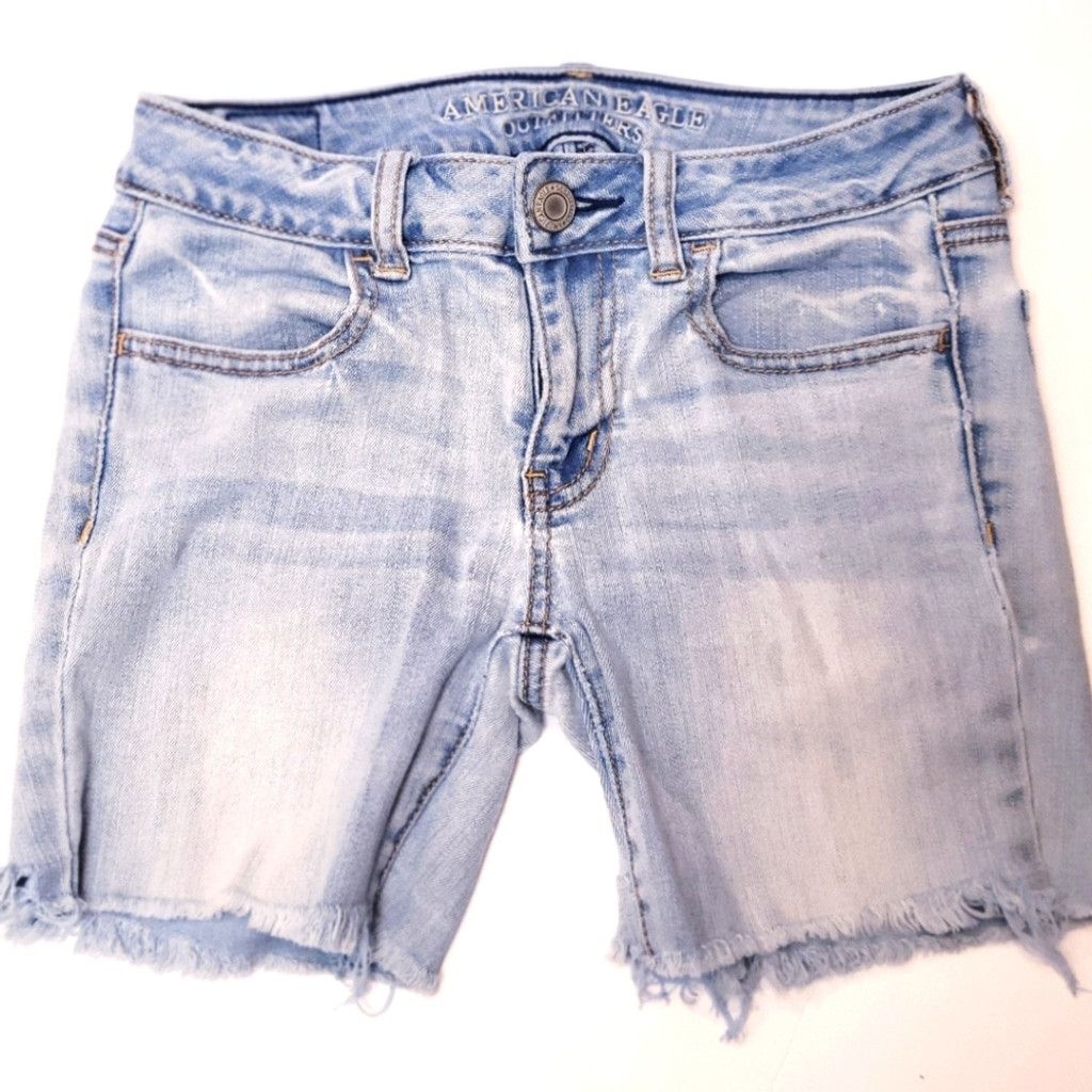 American Eagle Outfitters American Eagle Outfitters Blue Jean Jegging Shorts Size 2 Size 26" / US 2 / IT 38 - 1 Thumbnail