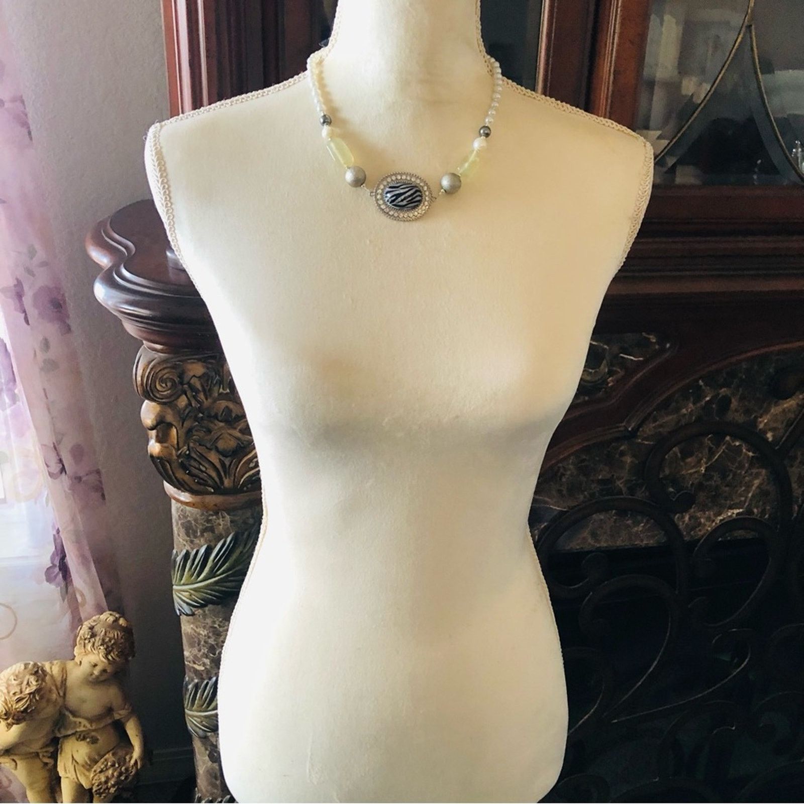 Handmade Handcrafted repurpose animal print halo Pearl necklace Size ONE SIZE - 6 Thumbnail