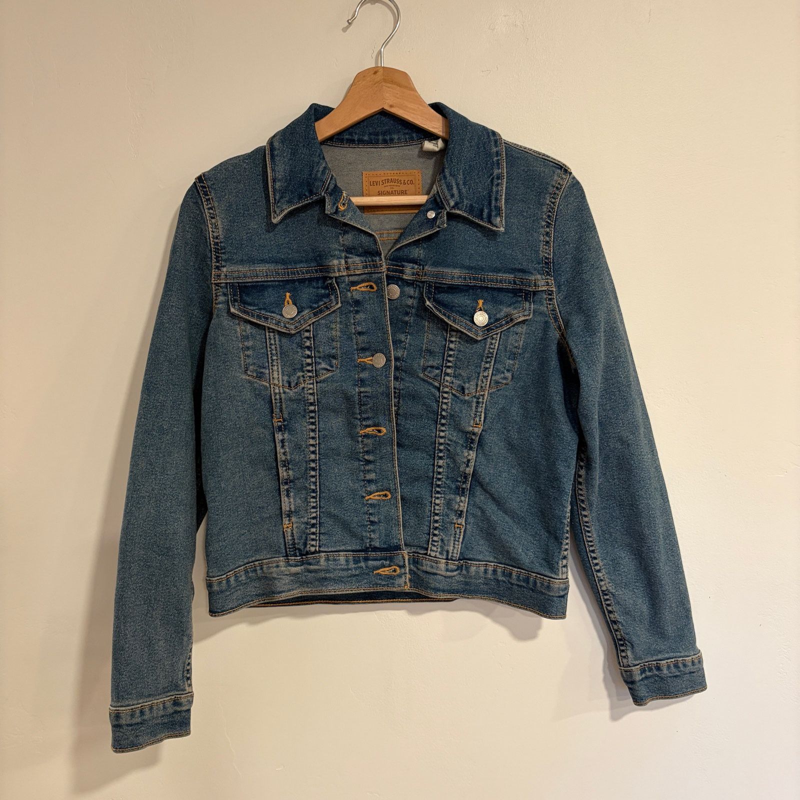 Levi's Levi Strauss Signature Denim Trucker Jacket Blue Womens S Size S / US 4 / IT 40 - 1 Thumbnail
