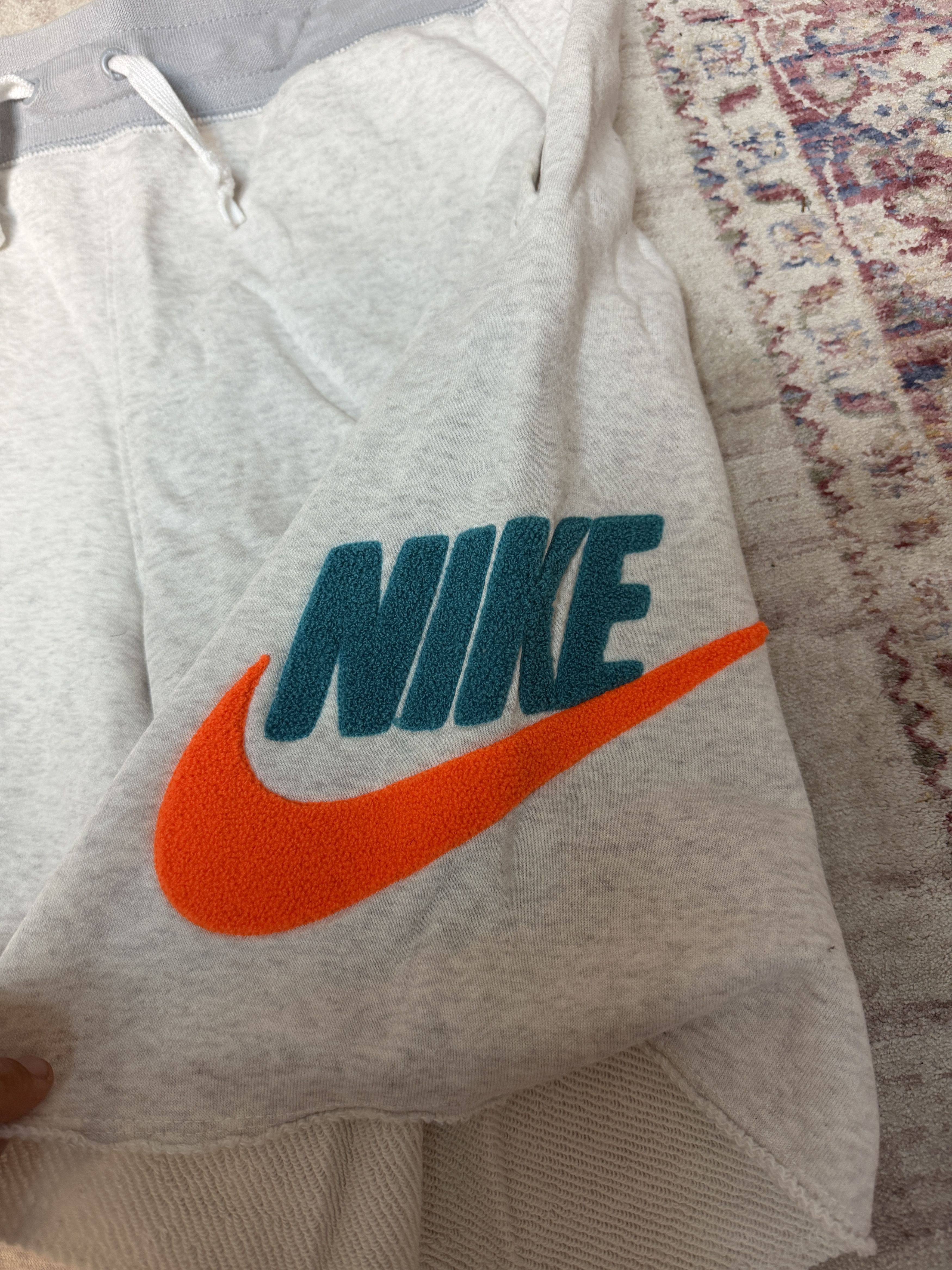 Nike Nike Heritage Alumni Chenille Sweat short Shorts Size L Size US 42 / EU 58 - 2 Thumbnail