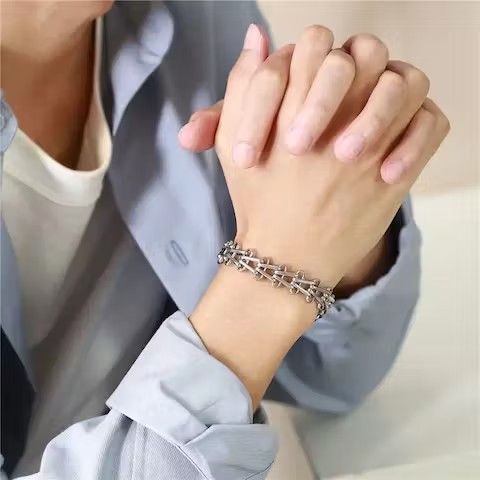 Jewelry × Vintage Interlocked Triangle Link Chain Bracelets Size ONE SIZE - 2 Thumbnail