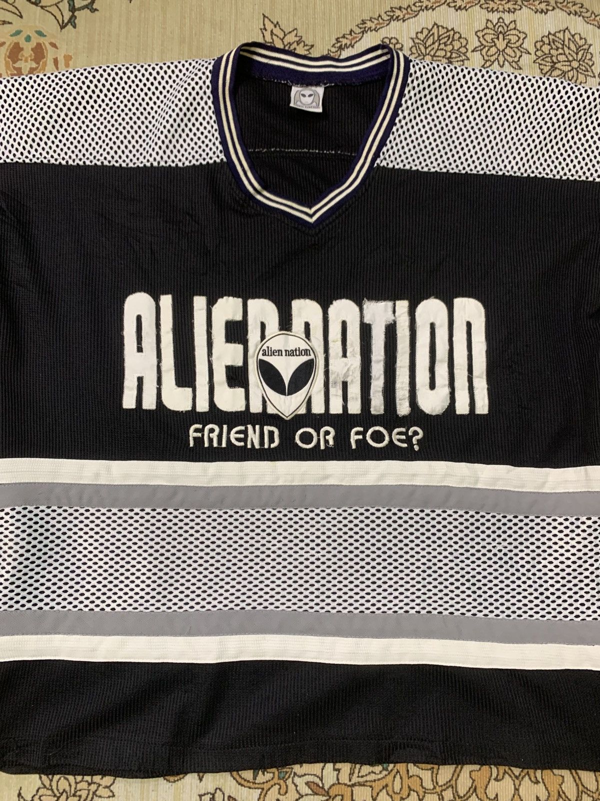 Alien Workshop VINTAGE ALIEN NATION SPELL OUT BIG LOGO PULL OVER Size US L / EU 52-54 / 3 - 7 Thumbnail