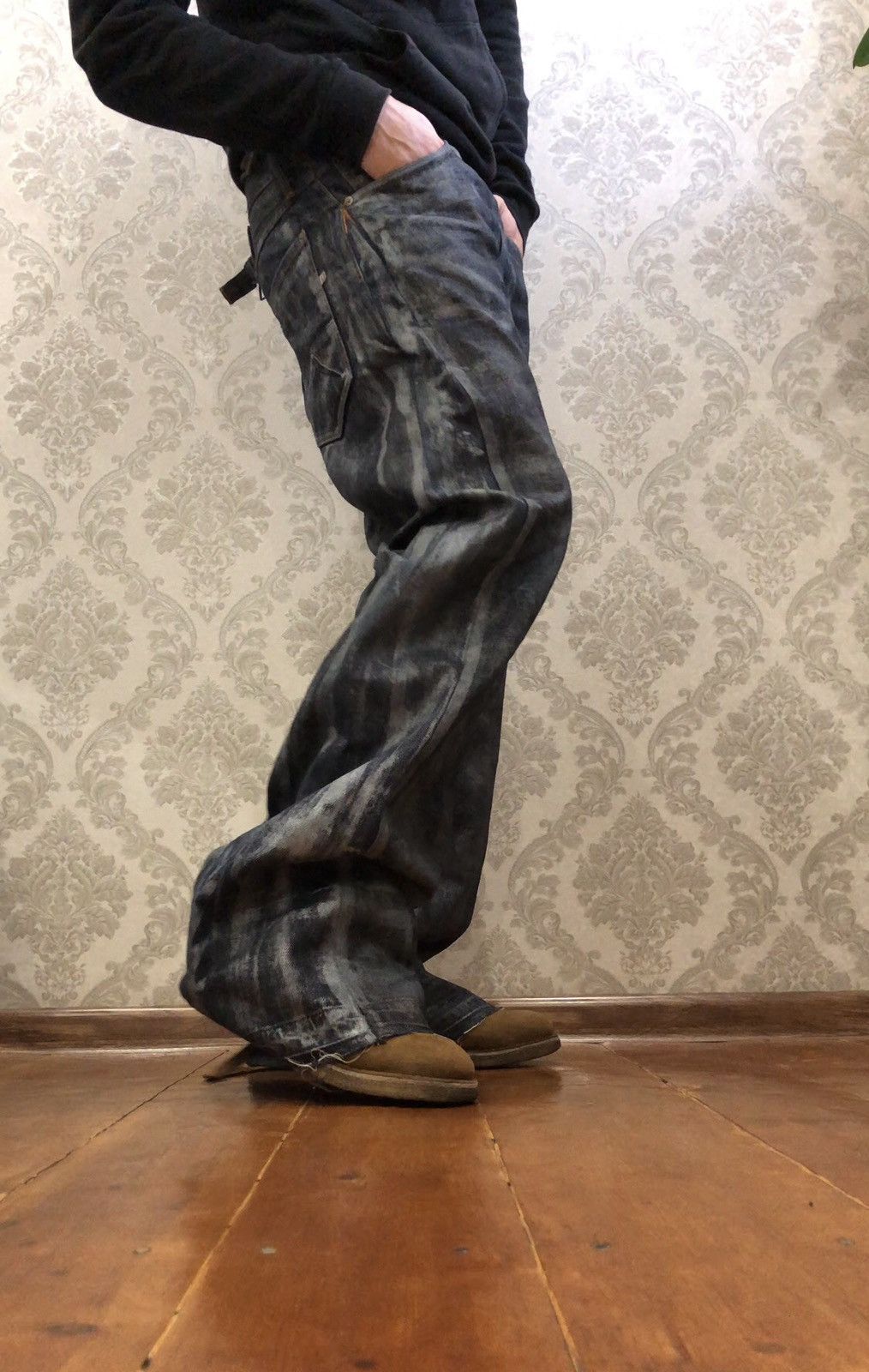 Japanese Brand Japanese Denim Painted Distressed Crush Faded Denim Baggy Size US 33 - 13 Thumbnail