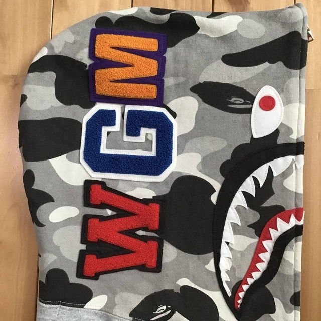 Bape 🔥NFS limited🔥 BAPE camo Shark full zip hoodie a bathing ape Size US L / EU 52-54 / 3 - 4 Thumbnail