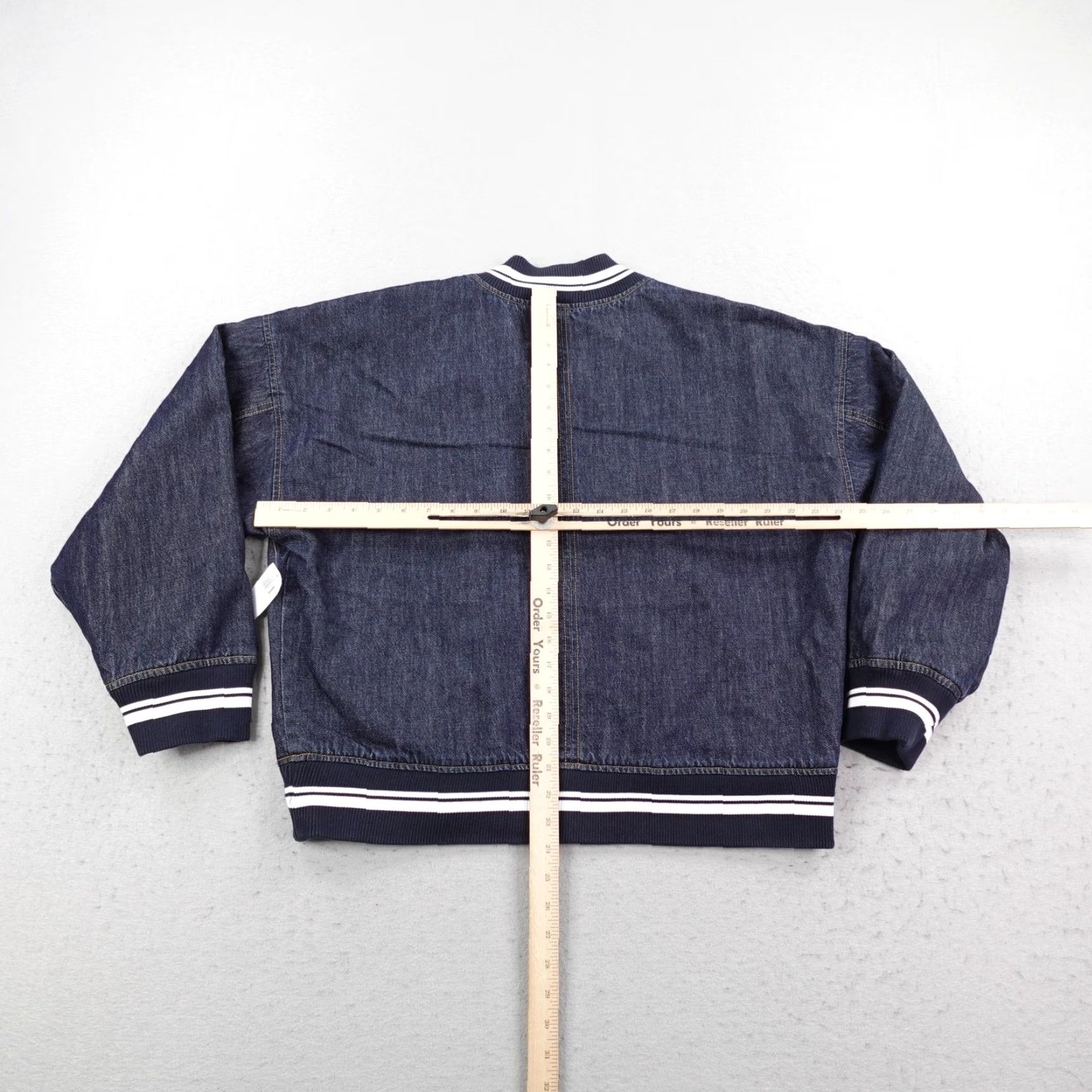 Old Navy Old Navy Jacket Large Blue Denim Bomber Lined Pockets Zipper Womens Size L / US 10 / IT 46 - 6 Thumbnail