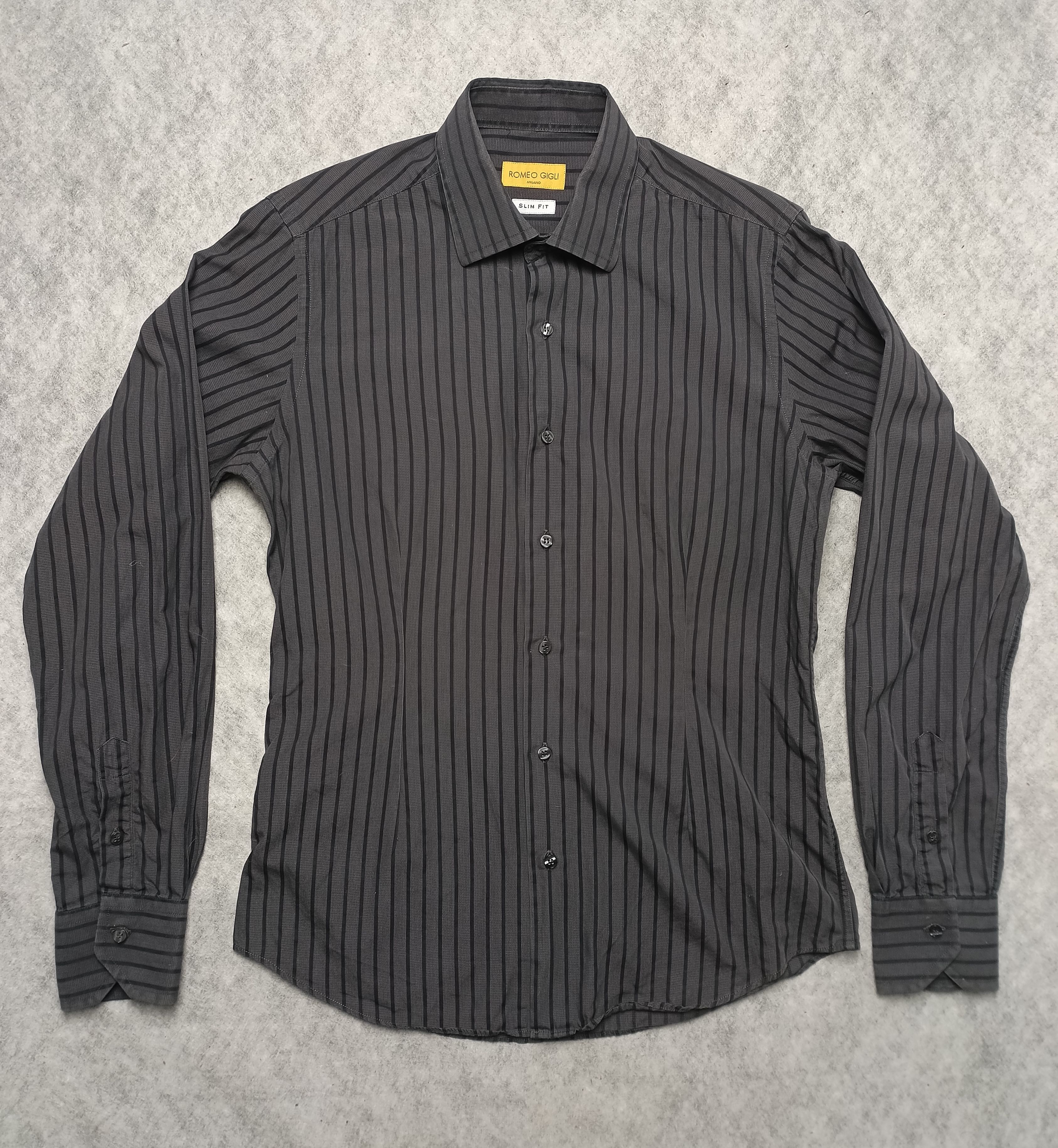 Romeo Gigli Romeo Gigli Slim Fit Black Button Down Shirt Sz 15.5 / 39 Size US M / EU 48-50 / 2 - 1 Thumbnail