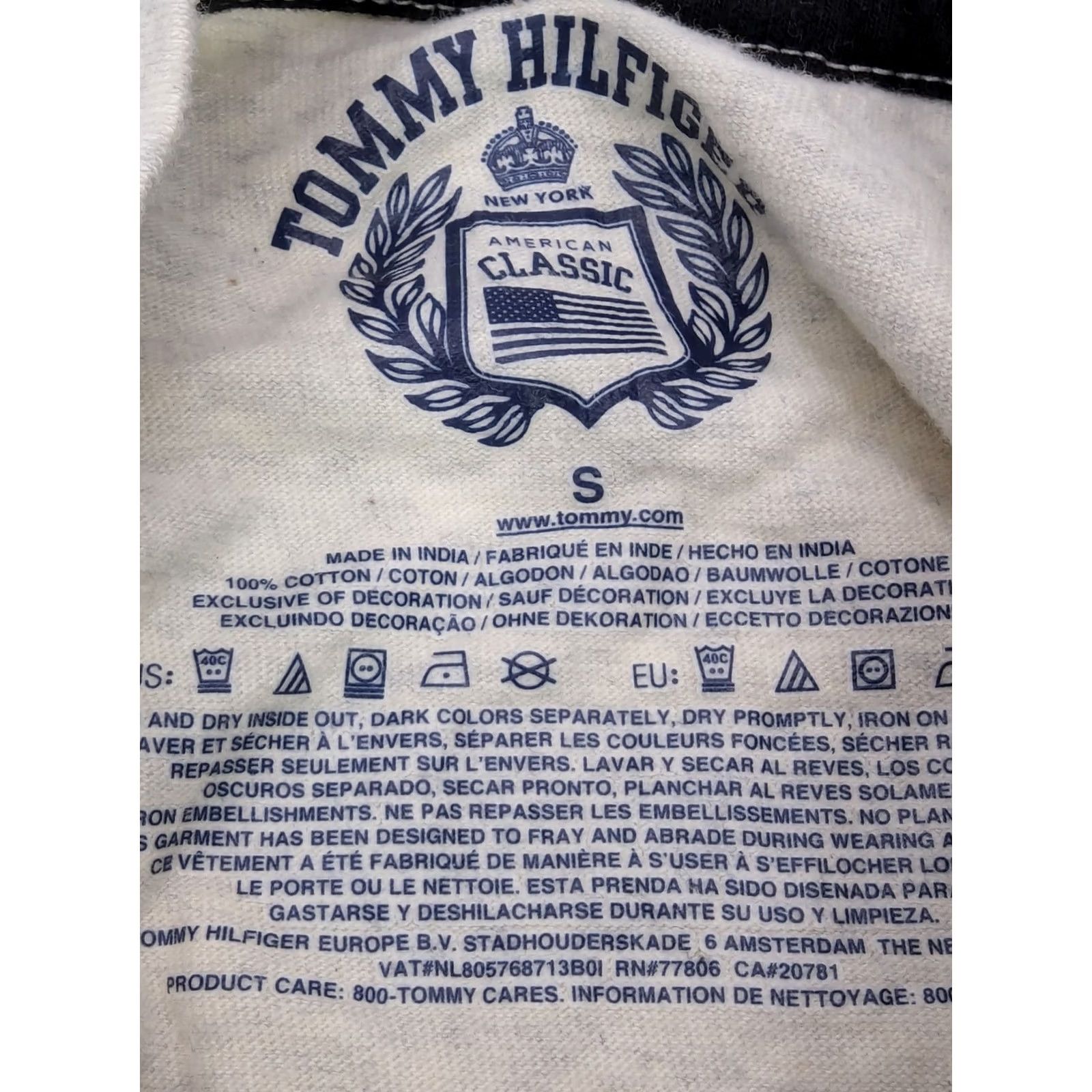 Tommy Hilfiger VINTAGE Tommy Hilfiger Shirt Men Small Gray Black Surf Embroidered Tee Size US S / EU 44-46 / 1 - 4 Thumbnail
