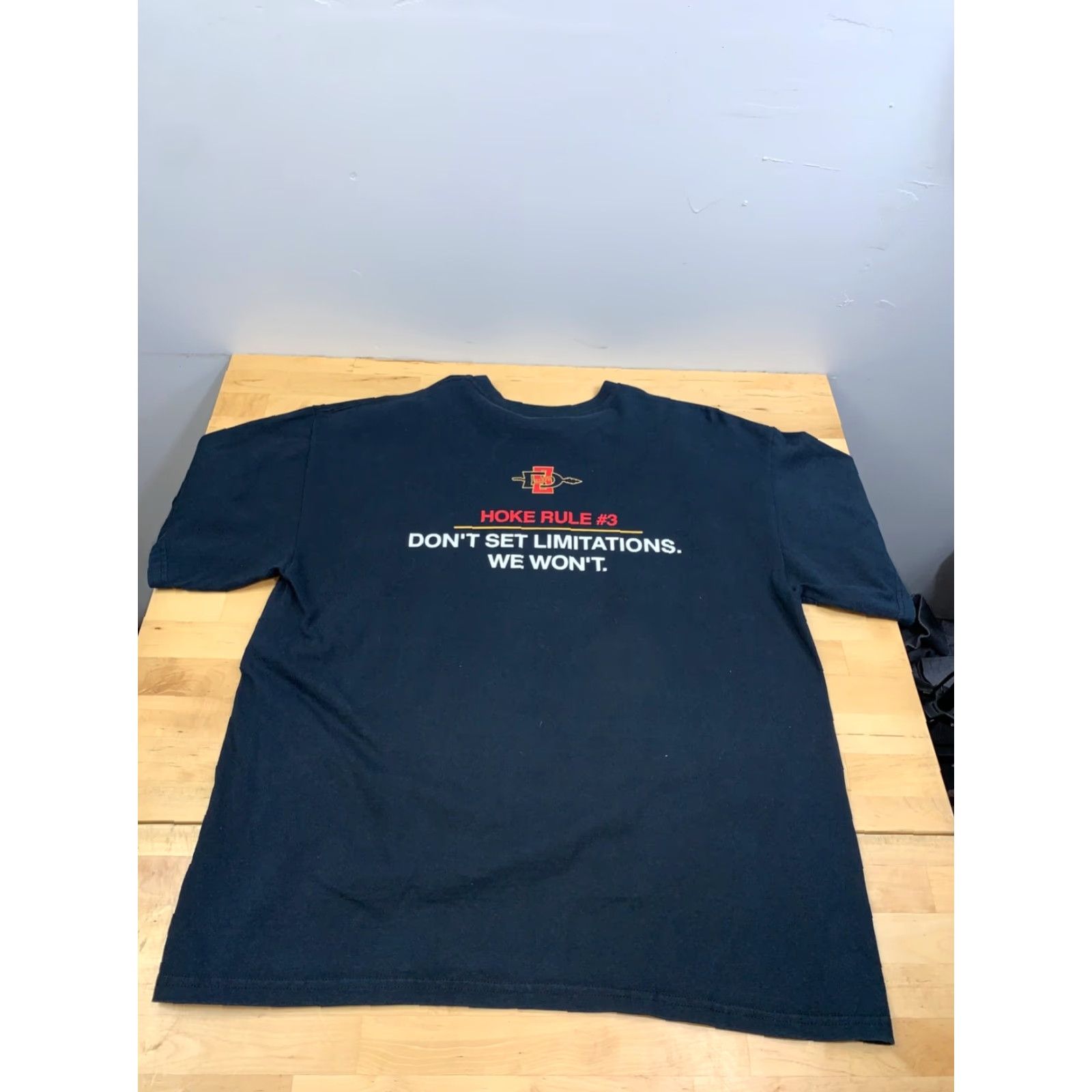Gildan VINTAGE SDSU Aztec T Shirt XL Men Black Gildan Cotton Crew Neck Short Sleeve Aztec Theme 2000s Victory Y2K Hoke Rule We Will Fight Till Victory Size US XL / EU 56 / 4 - 7 Thumbnail