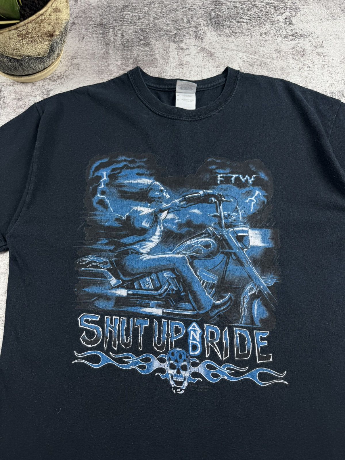 Band Tees Shut Up And Ride 2003 Vintage 90s Rock Tour Rap Moto Devil Band Tee T Shirt Size US L / EU 52-54 / 3 - 5 Thumbnail