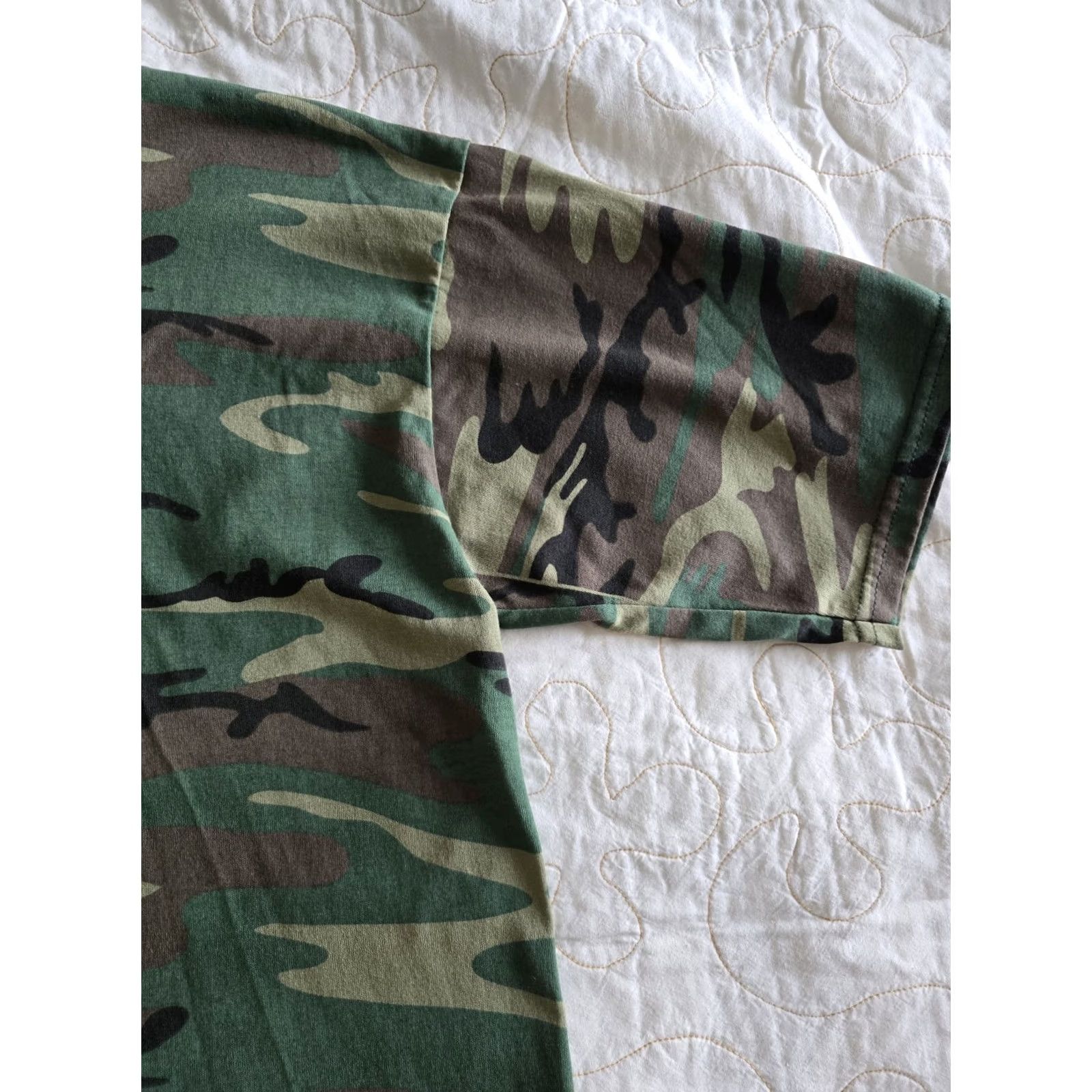 Vintage VINTAGE Camouflage Hunting Camo Short Sleeve t-shirt LARGE Tee Swing Unisex Adult 1980s Woodland Green Graphic Tee 80s Mens Womens Size US L / EU 52-54 / 3 - 7 Thumbnail