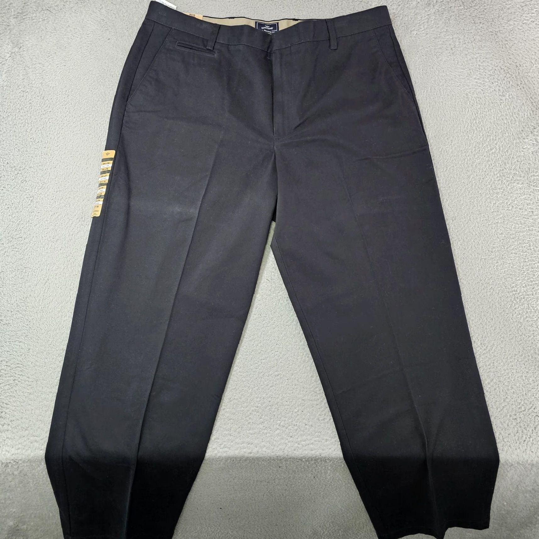 Dockers Dockers D4 Relaxed Fit True Chino Pants Mens 38x30 Black Flat Front Casual Business Workwear Size US 38 / EU 54 - 2 Thumbnail