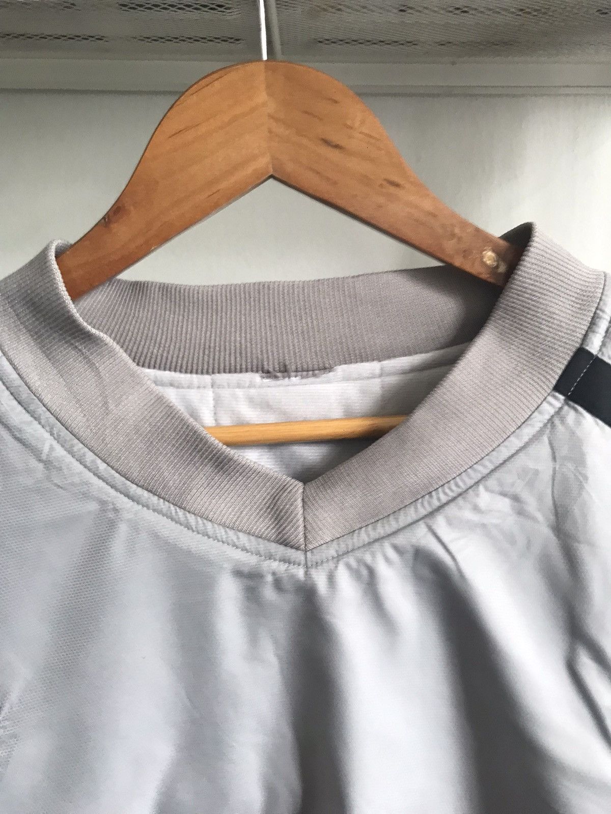 Nike VTG Nike Total 90 V Neck Boxy Y2K🔥 Size US XL / EU 56 / 4 - 14 Thumbnail