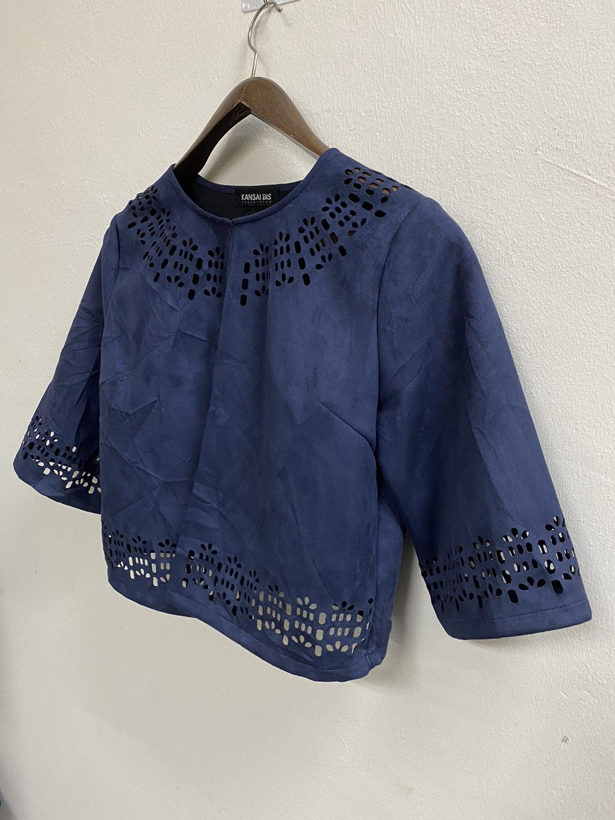 Kansai Yamamoto KANSAI BIS navy blue faux-suede cropped jacket with lasercut Size M / US 6-8 / IT 42-44 - 3 Thumbnail