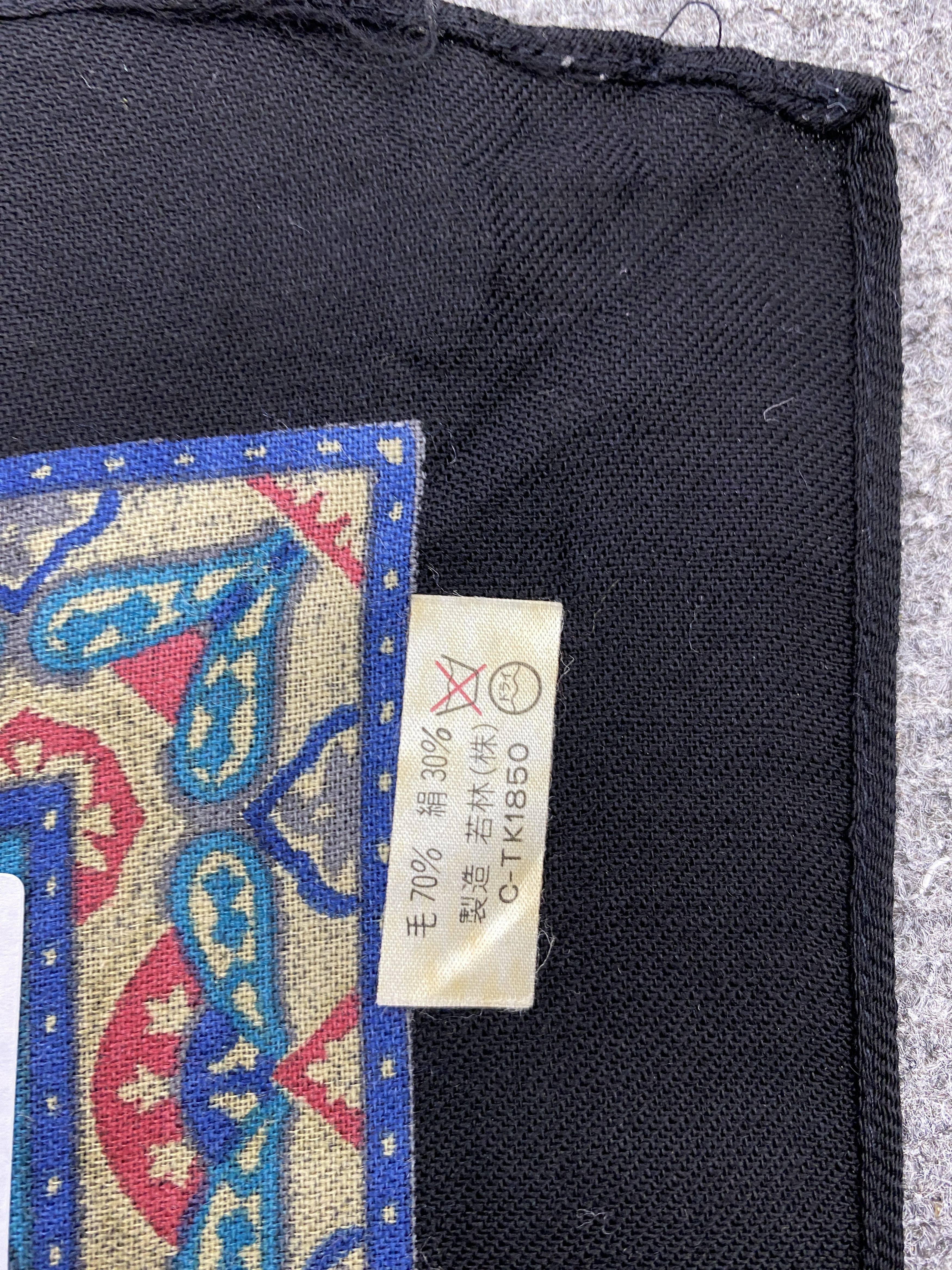 Japanese Brand Vintage Paisley Wool Shawl Babushka head Scarf SN0038 Size ONE SIZE - 5 Thumbnail