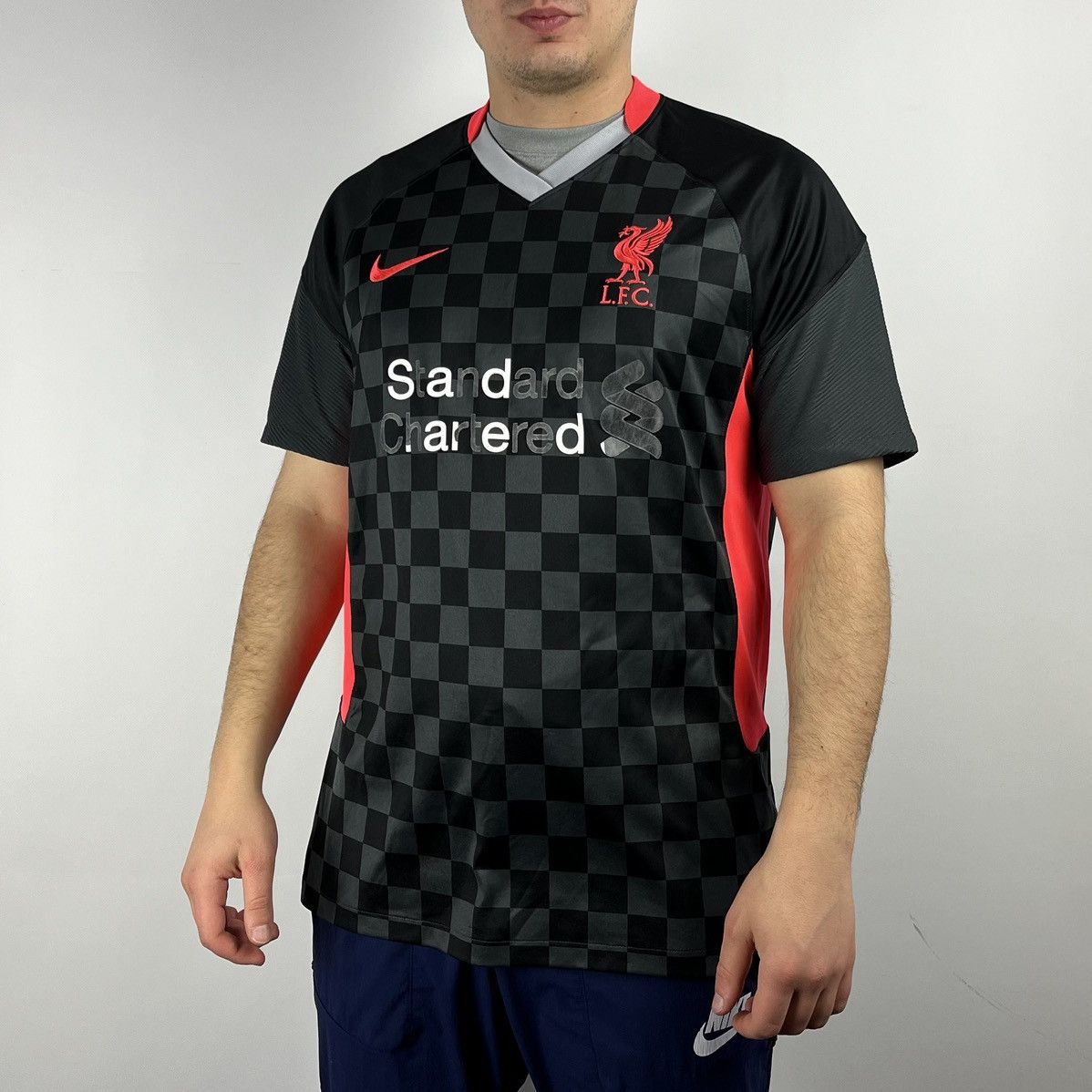 Nike Nike Liverpool home jersey size Large Size US L / EU 52-54 / 3 - 1 Thumbnail