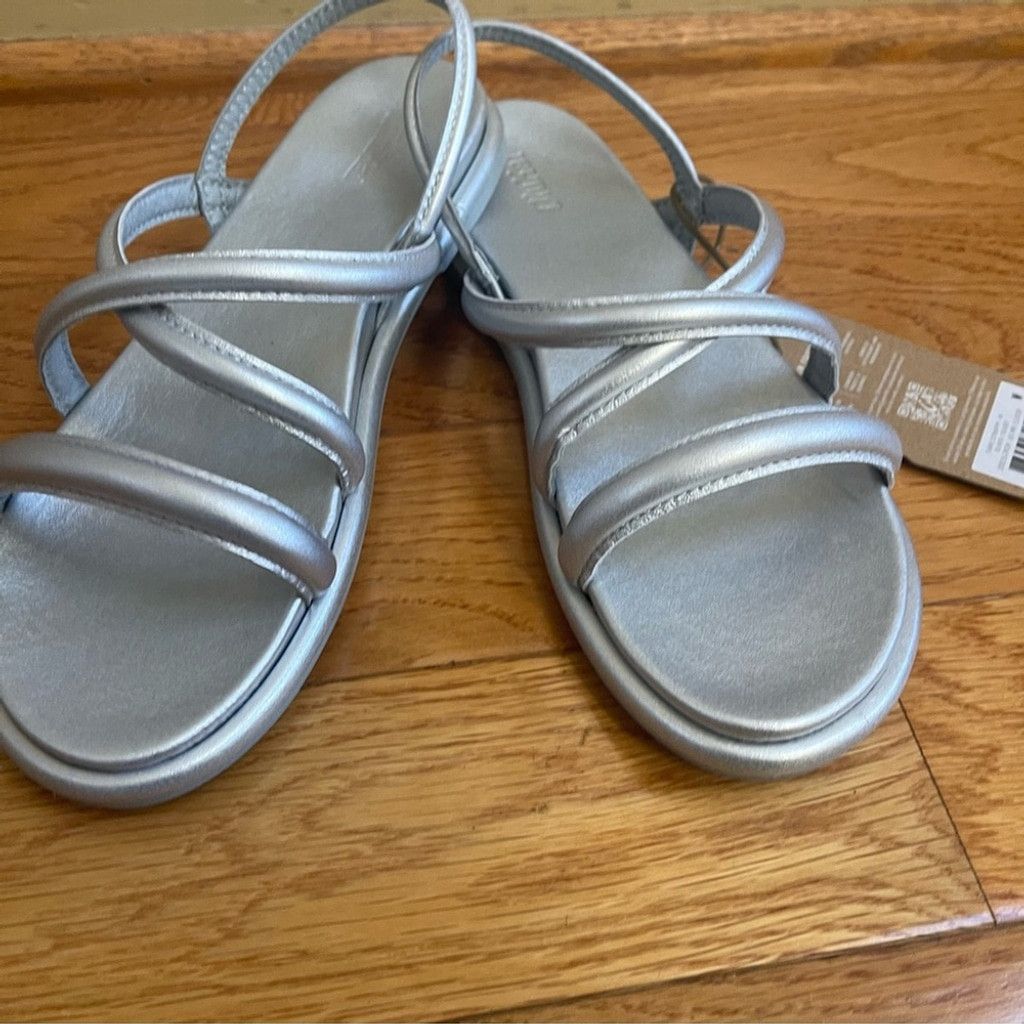 Olukai OluKai Tiare Strappy Silver Metallic Leather Sandals Size 7 Size US 7 / IT 37 - 11 Thumbnail