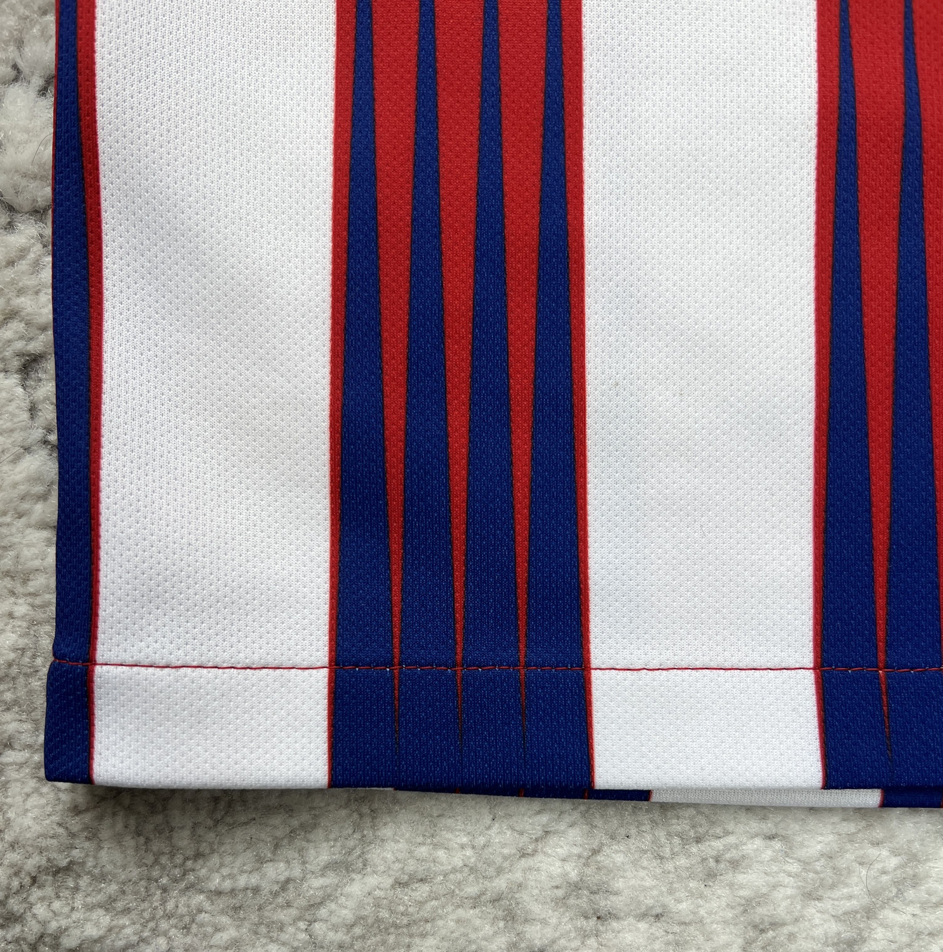 Nike Nike Atletico Madrid 18/19 Home Jersey La Liga Size L Size US L / EU 52-54 / 3 - 12 Thumbnail