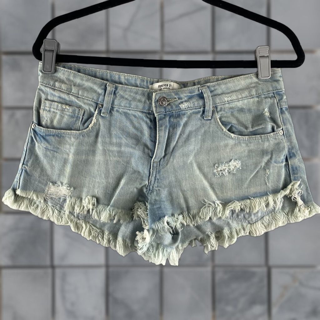 Forever 21 FOREVER 21 Jean Shorts Womens 27 Blue Cut-Off Denim Ripped Light Size 27" / US 4 / IT 40 - 1 Thumbnail