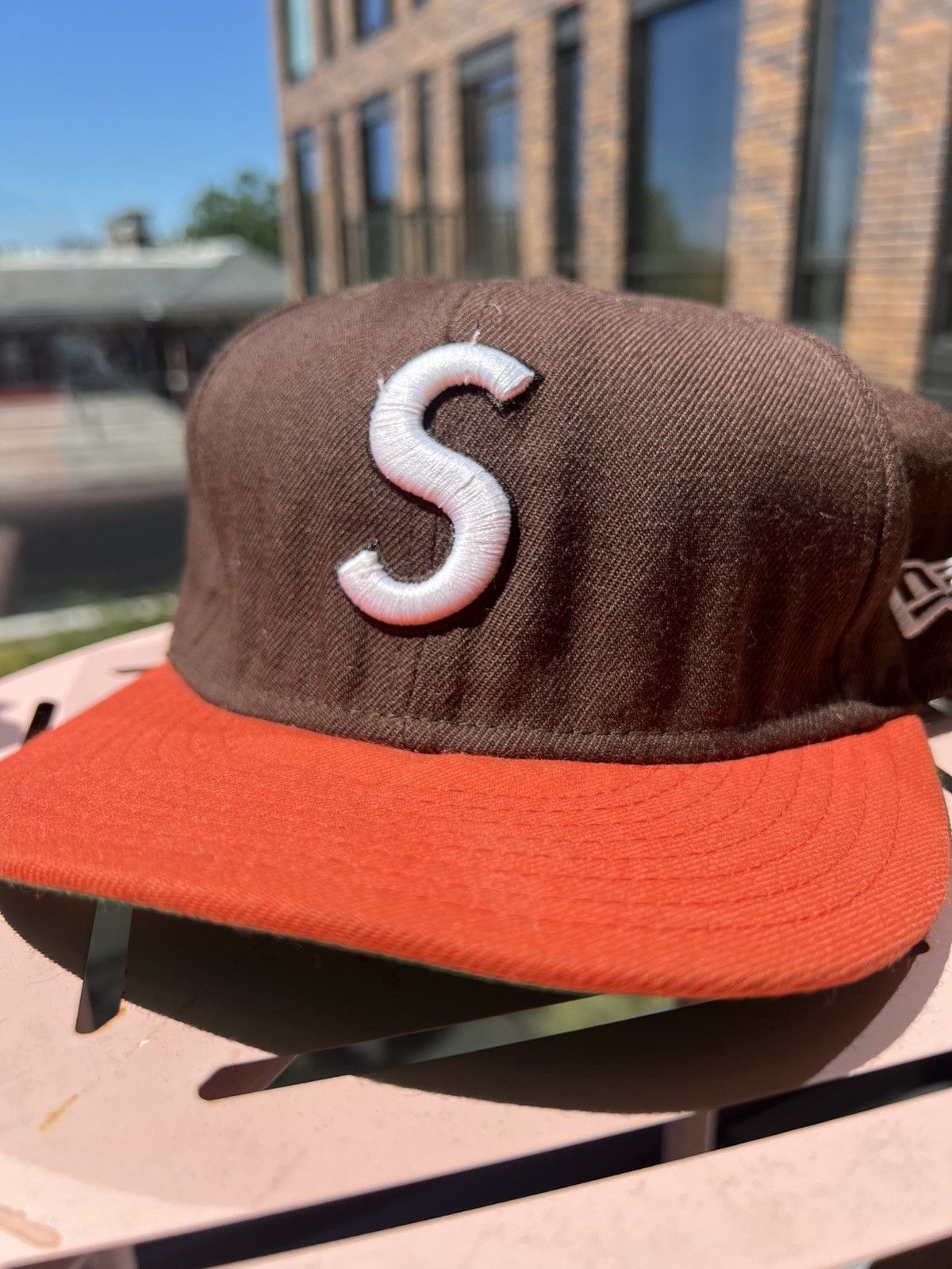 Supreme 2009 Two Tone S Logo New Era Size ONE SIZE - 2 Thumbnail