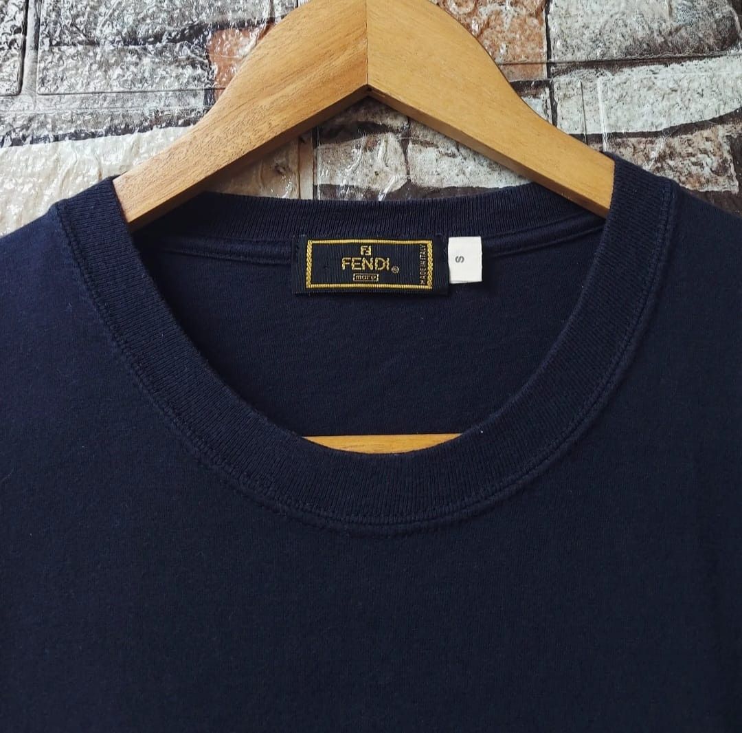 Fendi Vintage Fendi Embroidery Tshirt Size US M / EU 48-50 / 2 - 4 Thumbnail