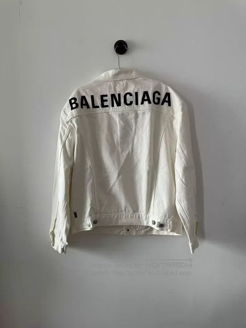 Balenciaga Balenciaga Back Logo Denim Jacket Size US S / EU 44-46 / 1 - 2 Thumbnail