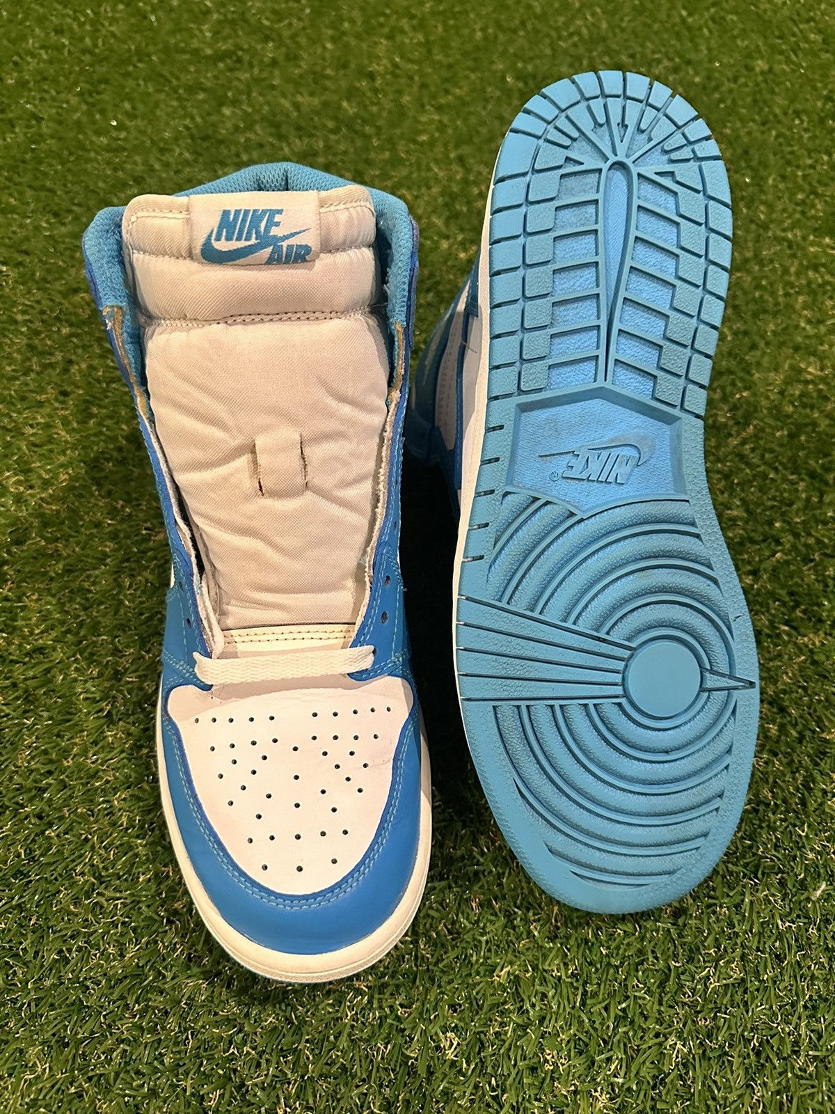 Jordan Brand Jordan 1 Retro High OG UNC Size US 8.5 / IT 38.5 - 6 Thumbnail